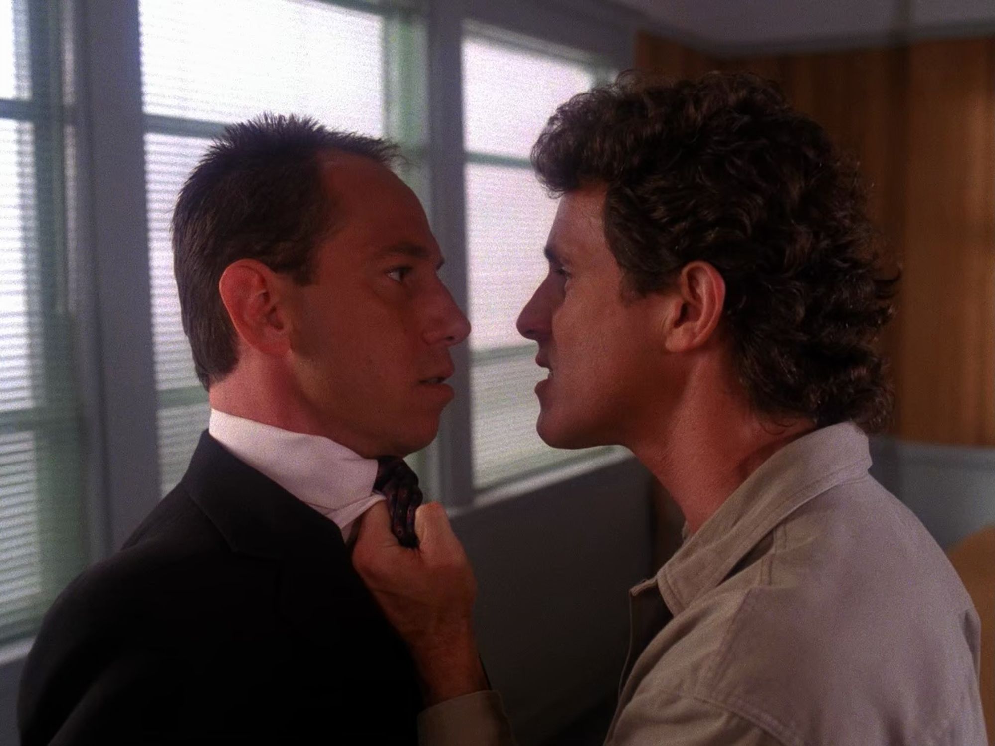 Albert and Truman. Twin Peaks S02E03 - The Man Behind the Glass.