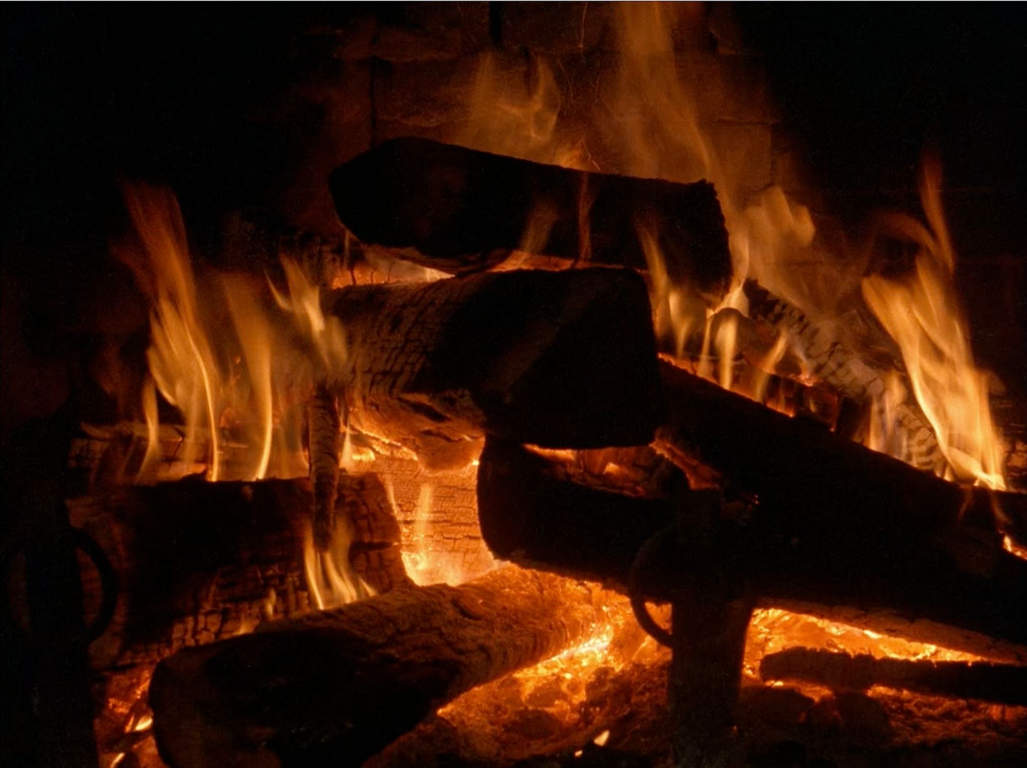 Roaring fireplace in the office of Benjamin Horne. Twin Peaks S01E01 - Northwest Passage.