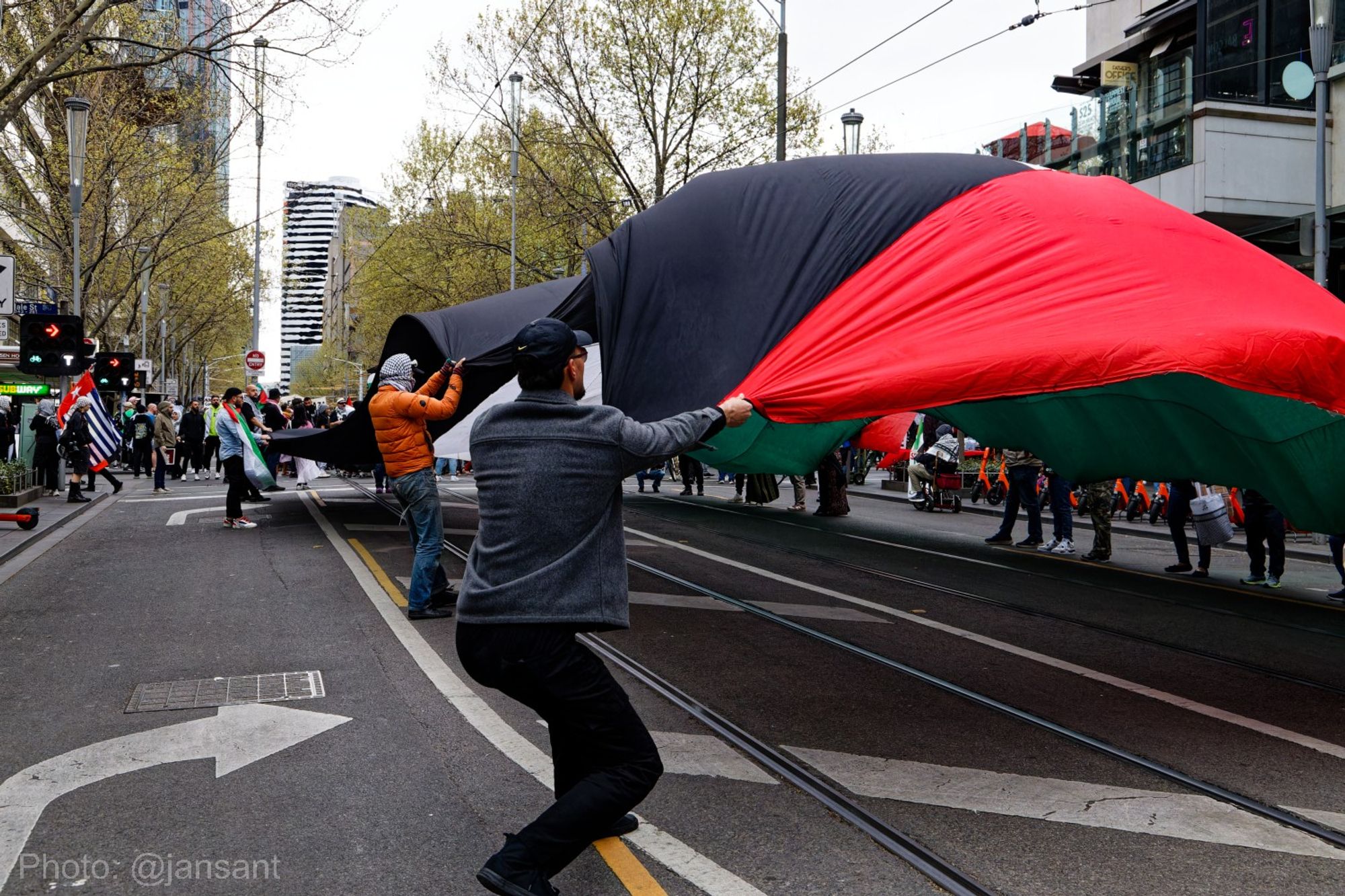 Some photos from previous #CeasefireNOW rallies in Melbourne rallies in Melbourne.
#auspol #springst