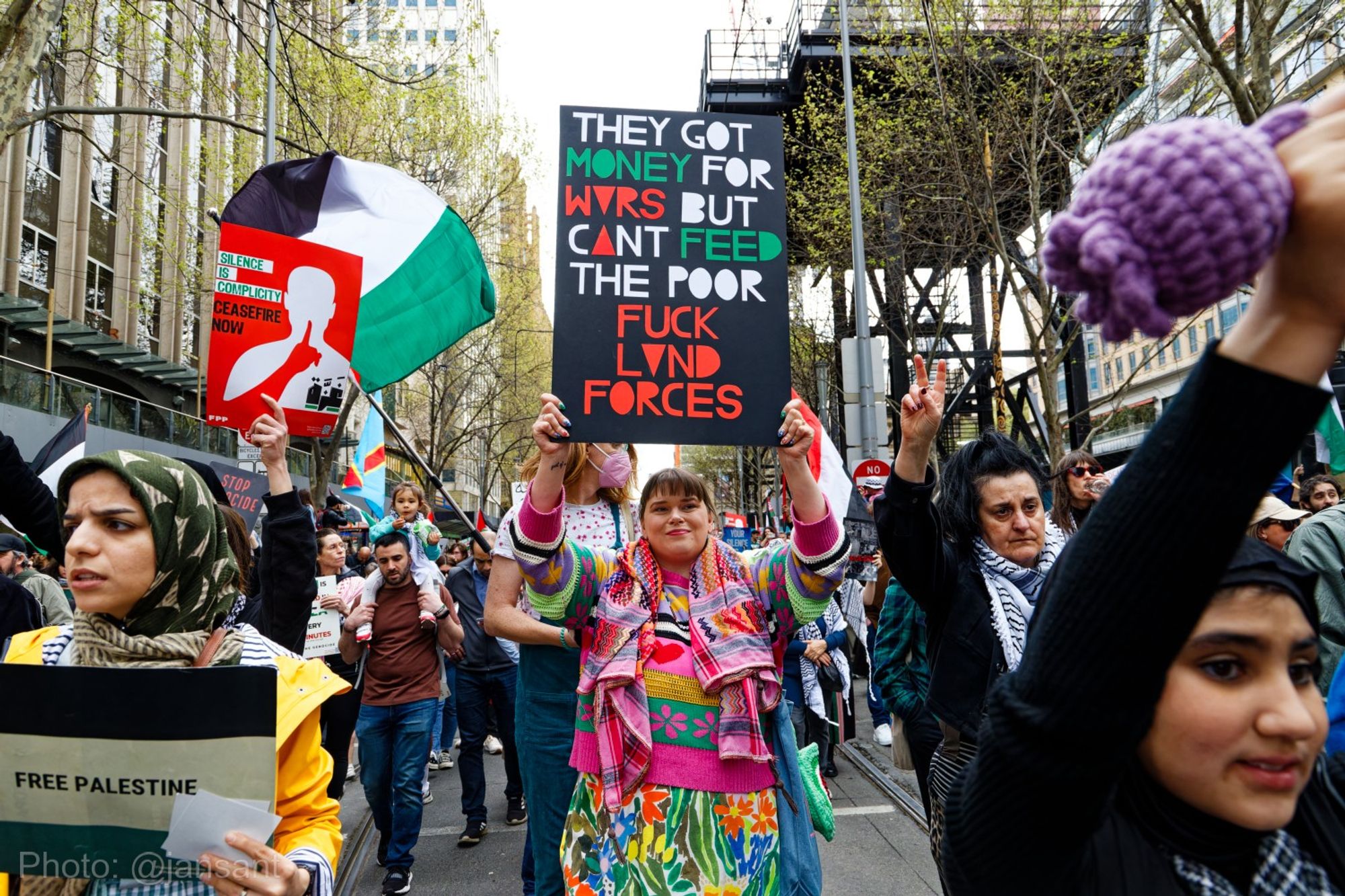 Some photos from previous #CeasefireNOW rallies in Melbourne rallies in Melbourne.
#auspol #springst