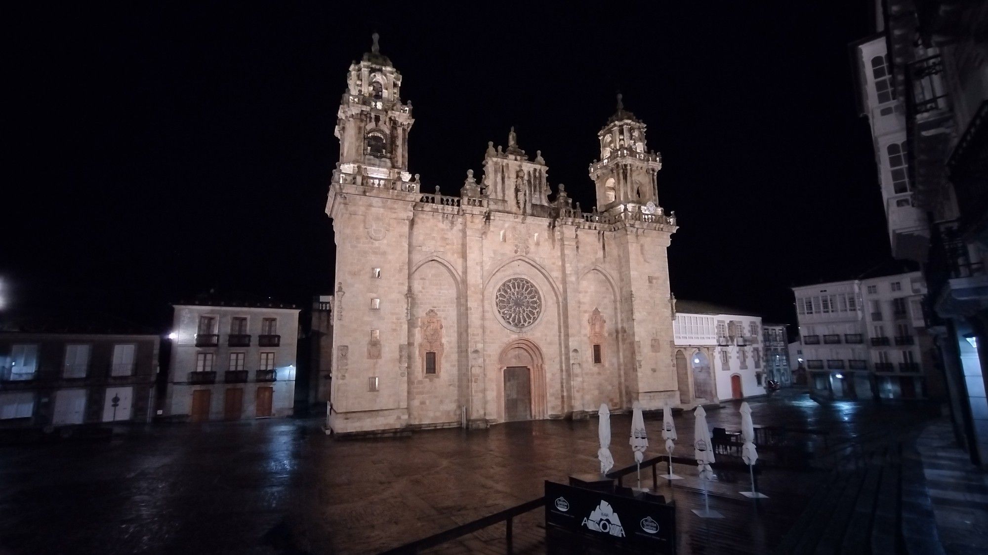 Kathedrale in der Nacht