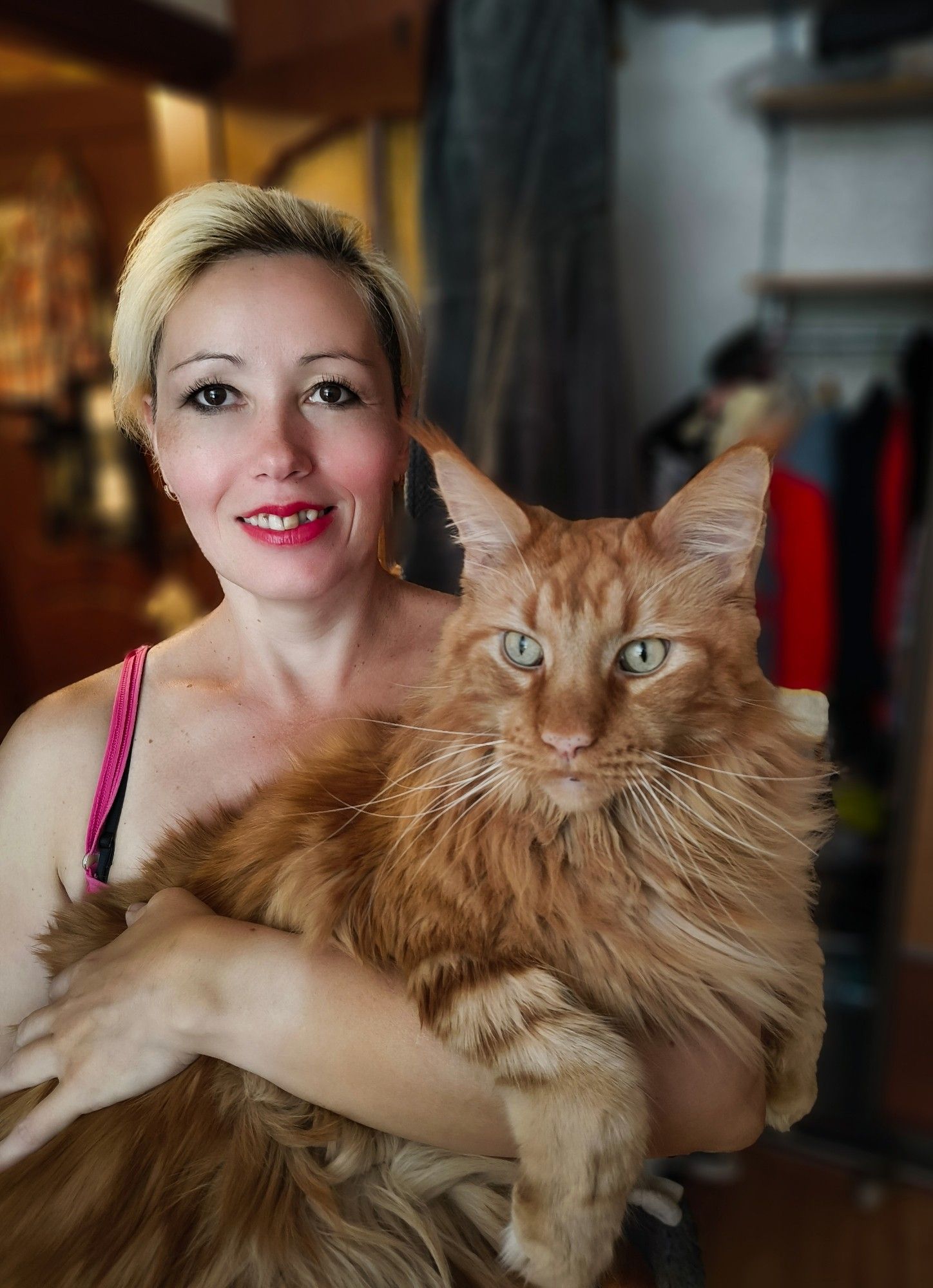 My main coon kitty Vincent Vega :))
#kityy #cat #pet #animal #maincoon #redcat #bigcat #photo #portrait #nothingphone