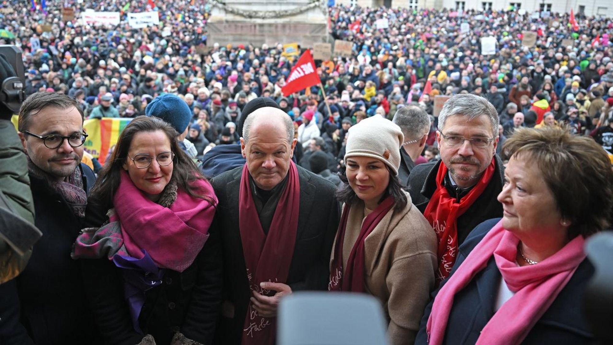 Olaf Scholz und Annalena Baerbock bei den Januar-Demos