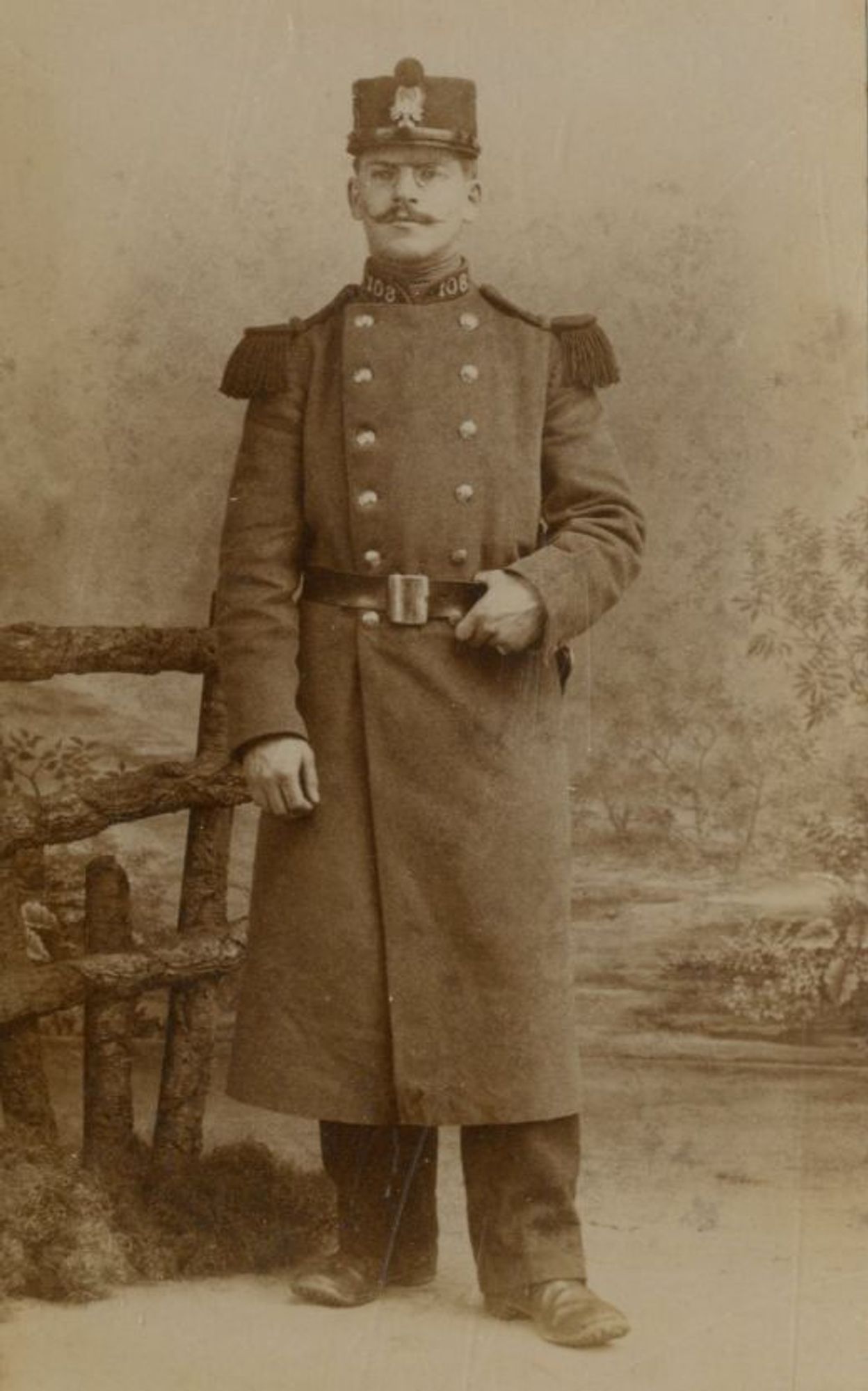 Uniforme de sortie d'un soldat du 108e RI vers 1905.