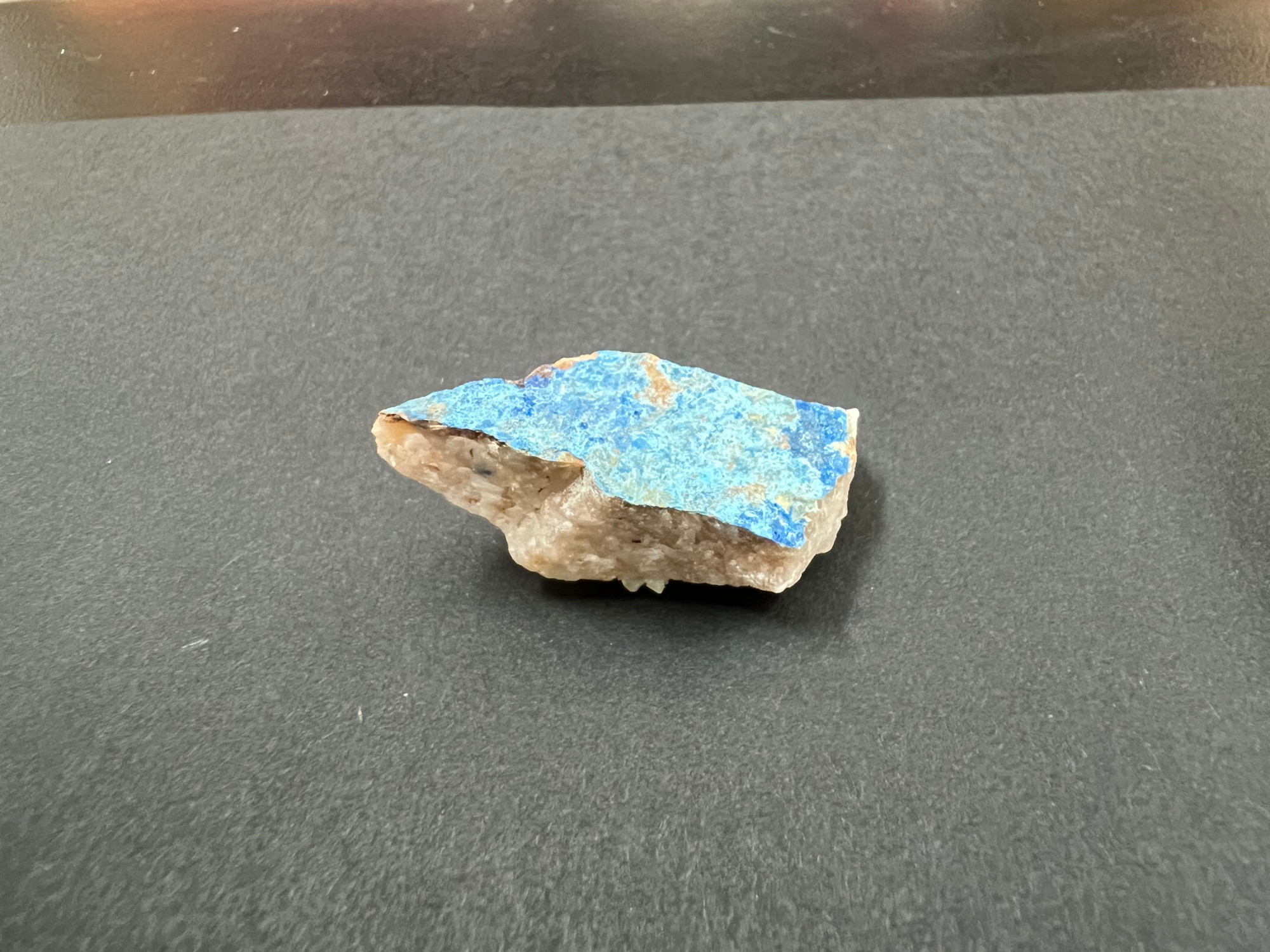 Linarite (blue) on barite.