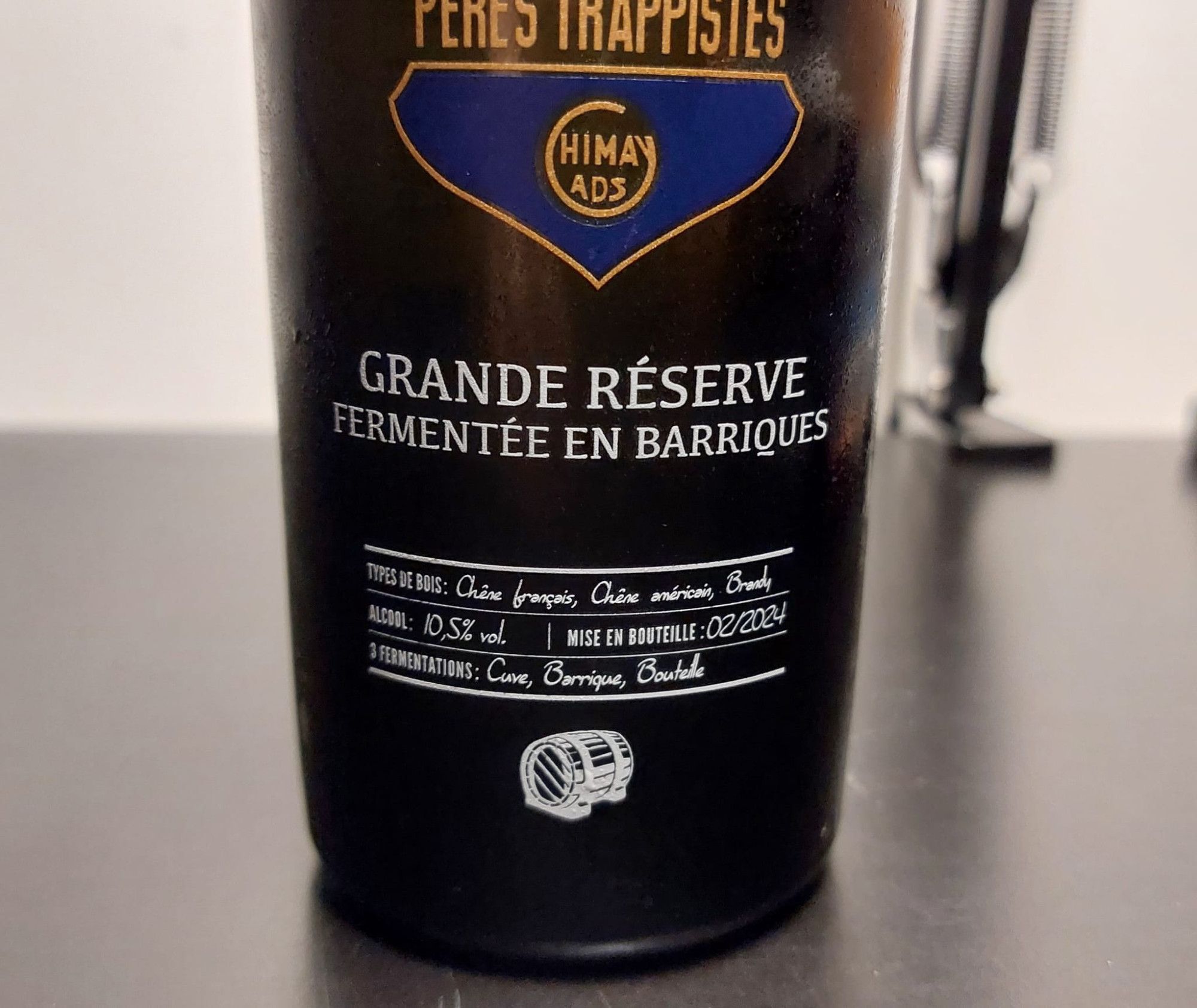 Etiquette de la bouteille

Grande Reserve
Fermentée en Barriques
Type de bois : Chêne français, Chêne américain, Brandy
Alcool : 10,5% Mise en bouteille : 02/2024
3 Fermentations : Cuve, Barrique, Bouteille