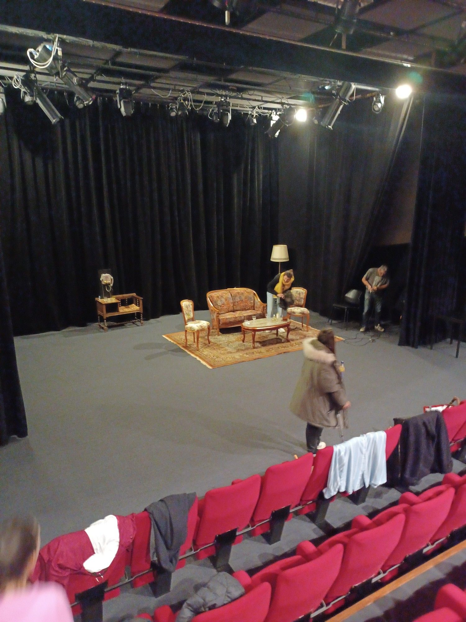 Un decor de théâtre avant une première