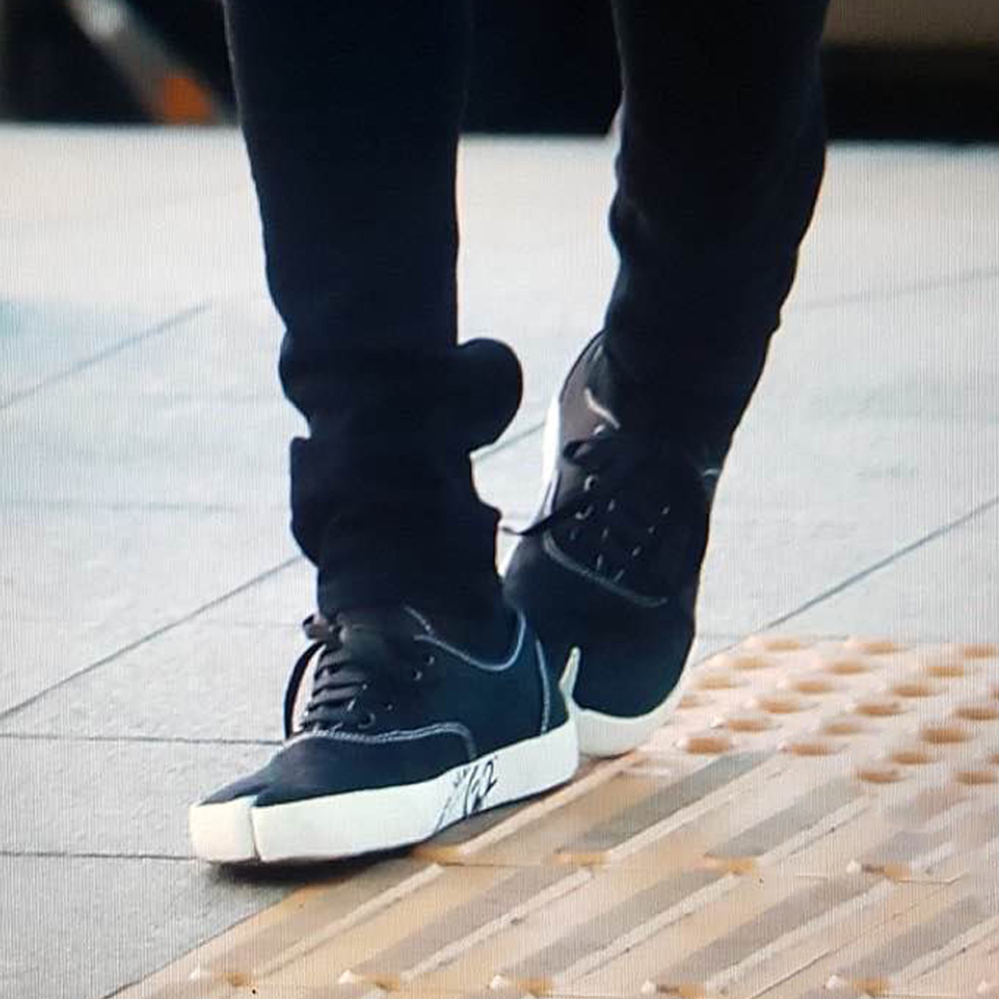 Taeyong in maison marigiela tabi low top sneakers