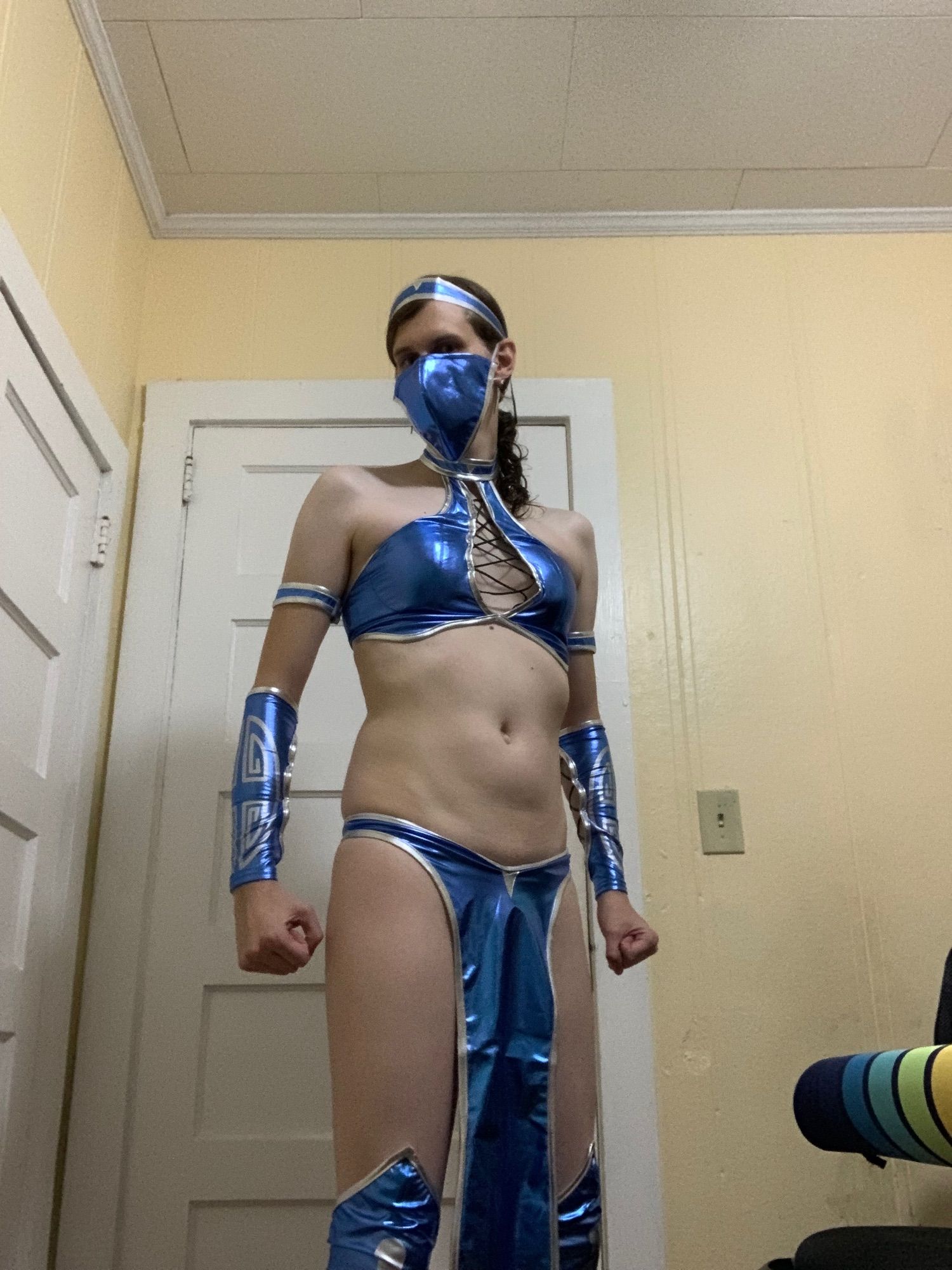 Kitana MK cosplay!💙