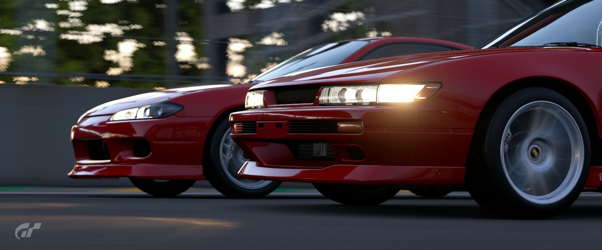 Nissan Silvia spec-R Aero (S15) '02 (left)
Nissan Silvia K's Dia Selection (S13) '90 (right)