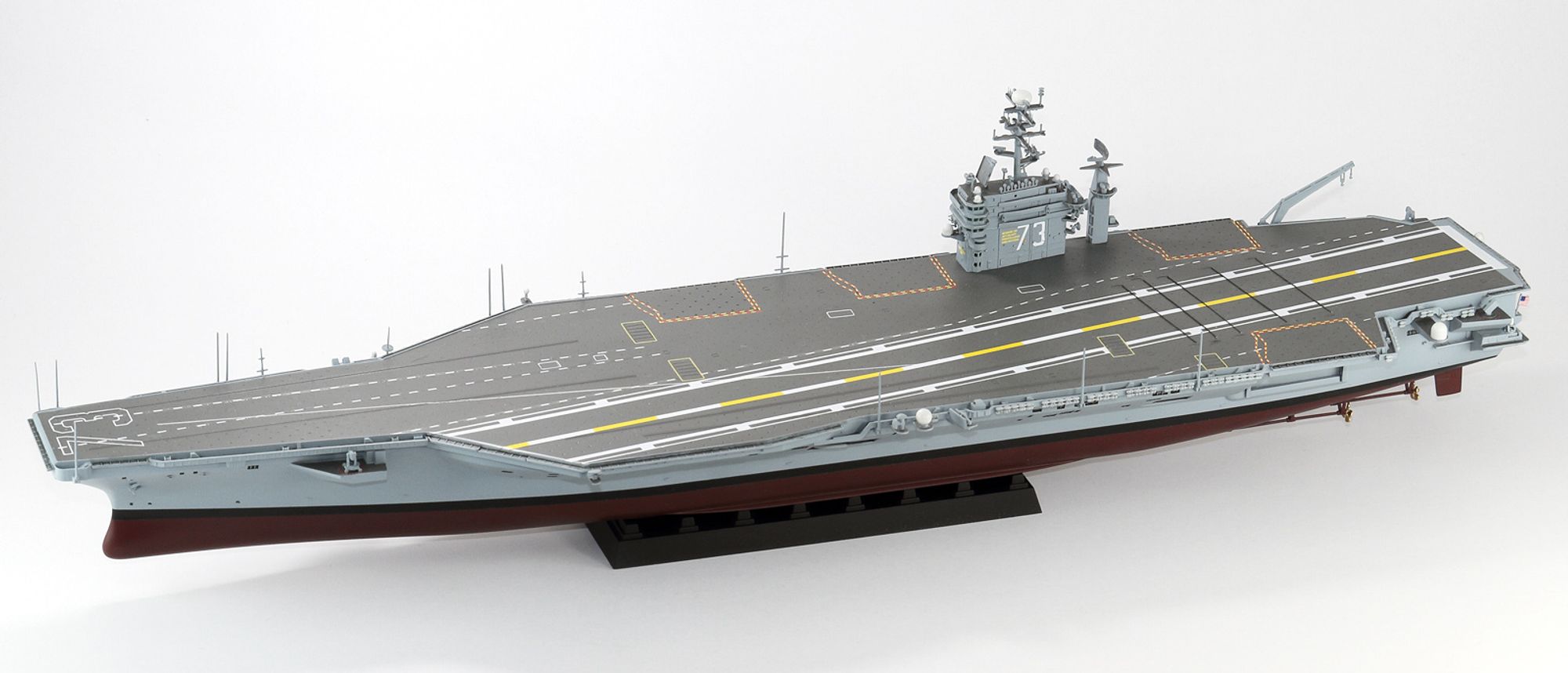 M52「1/700 アメリカ海軍 ニミッツ級航空母艦 CVN-73 ジョージ・ワシントン 2008」(プラモデル)の組立塗装例