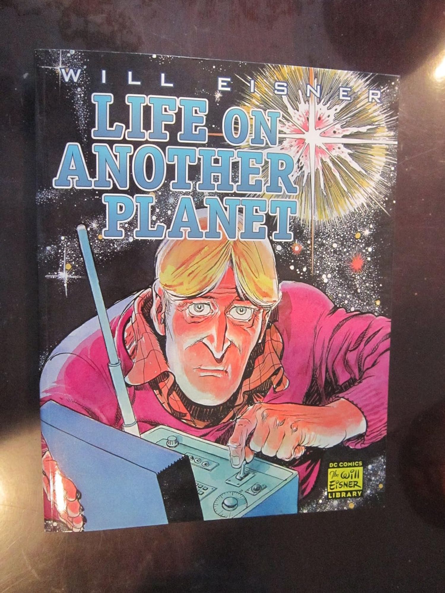 The cover of Will Eisner's "Life on another planet"