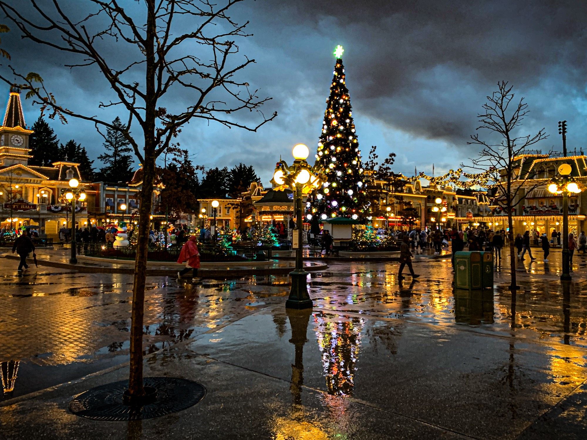 Noël sous la pluie.