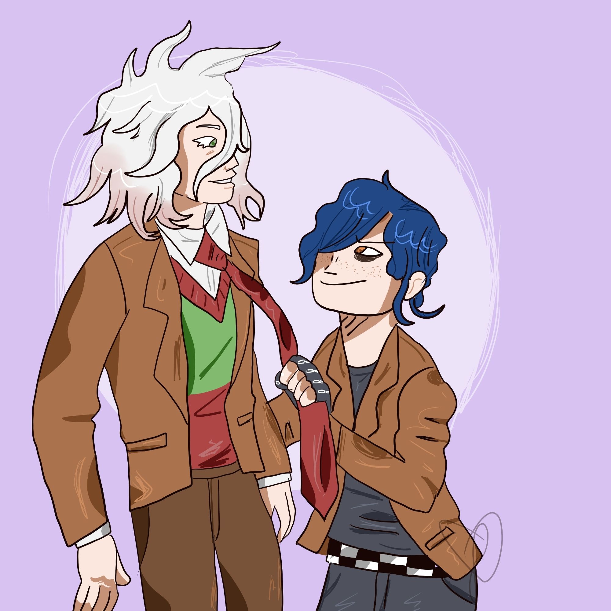 Desenho de um casal, um deles é nagito komaeda de danganronpa com um casaco bege e calça marrom escuro. Ele usa camisa social por baixo de um pullover verde e vermelho. Ele esta contra o canto, e um outro personagem de pele pálida e cabelo ciano com sardas e olhos castanhos puxa sua gravata vermelha. O personagem usa um casaco identico ao de komaeda, camiseta preta, cinto xadrez, calça preta e luvas pretas de esqueleto. O fundo é lilás