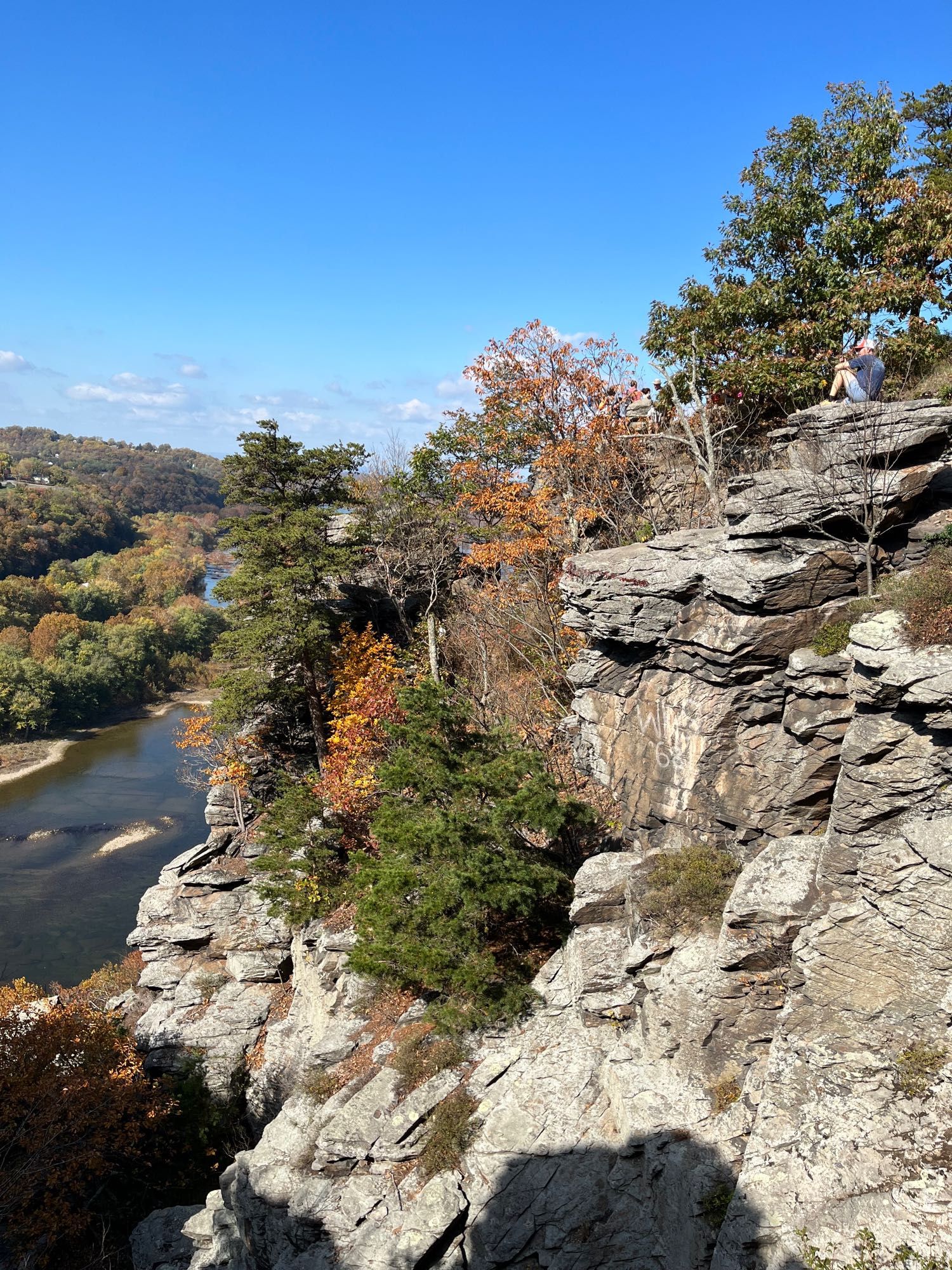 Cliffs overlooking Harpers Ferry