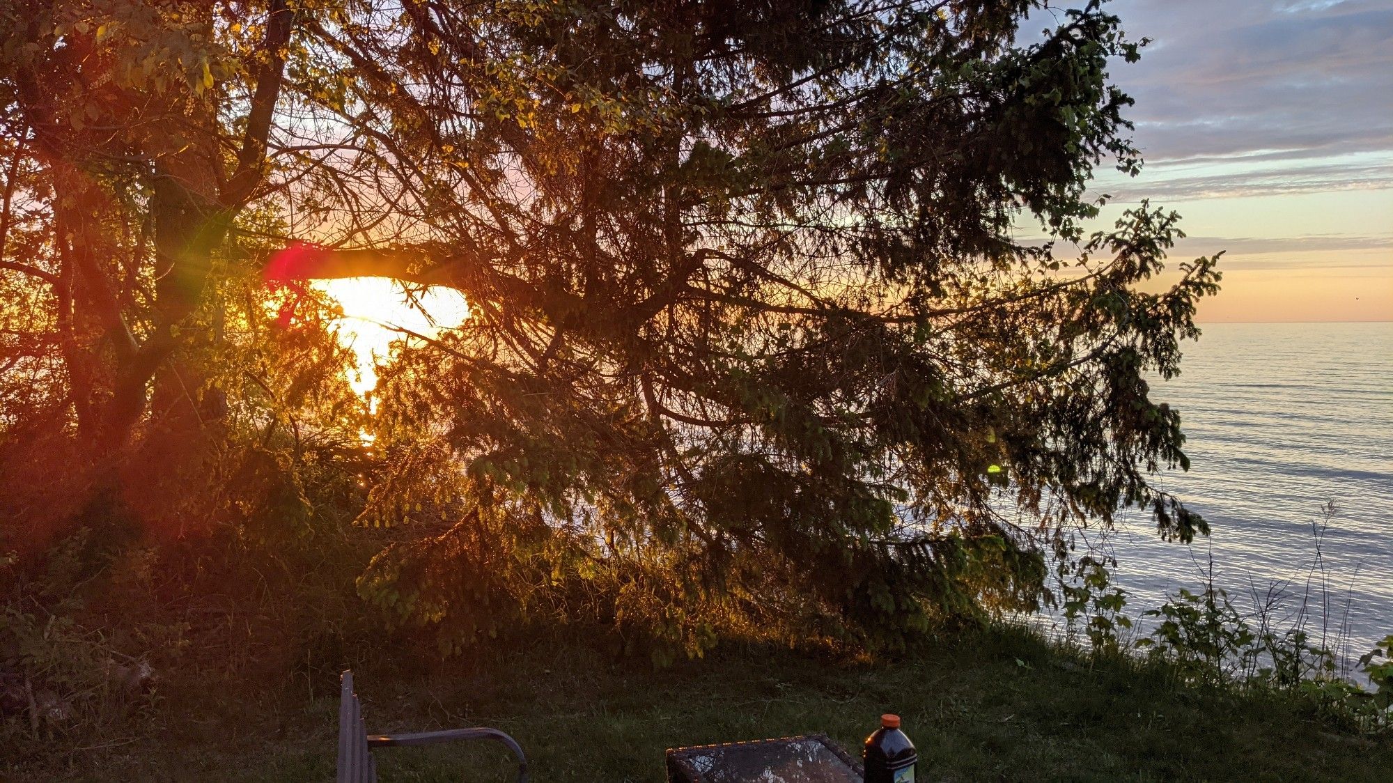 Sunset over Ontario Lake, April 2021