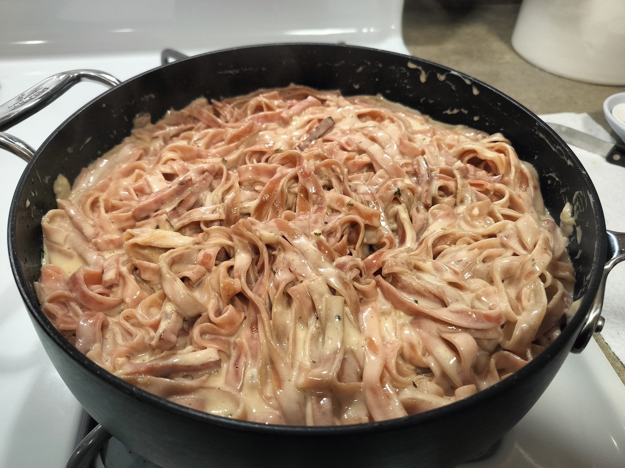 Alfredo sauce and noodles combined.