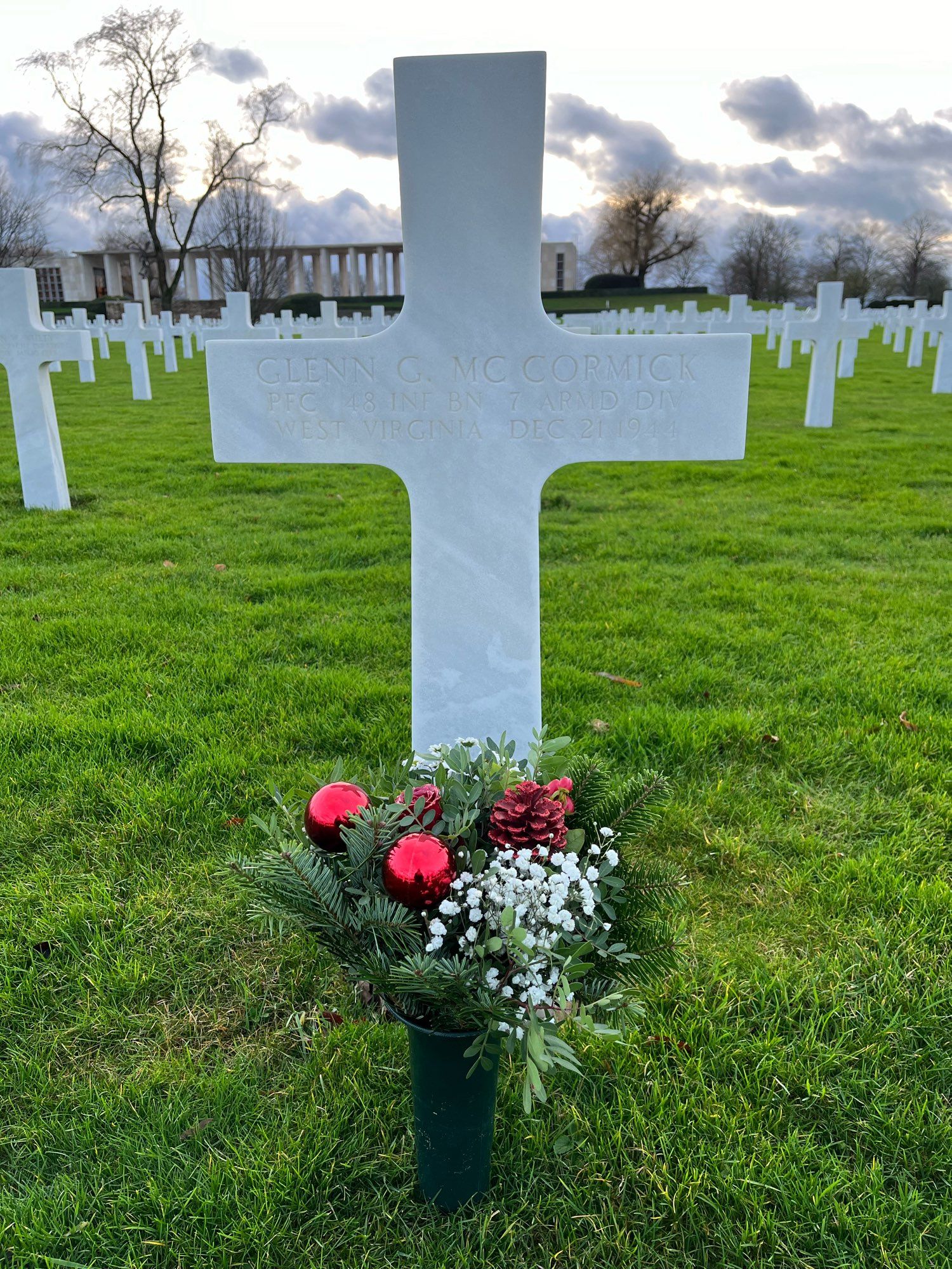 Grave on Henri-Chapelle