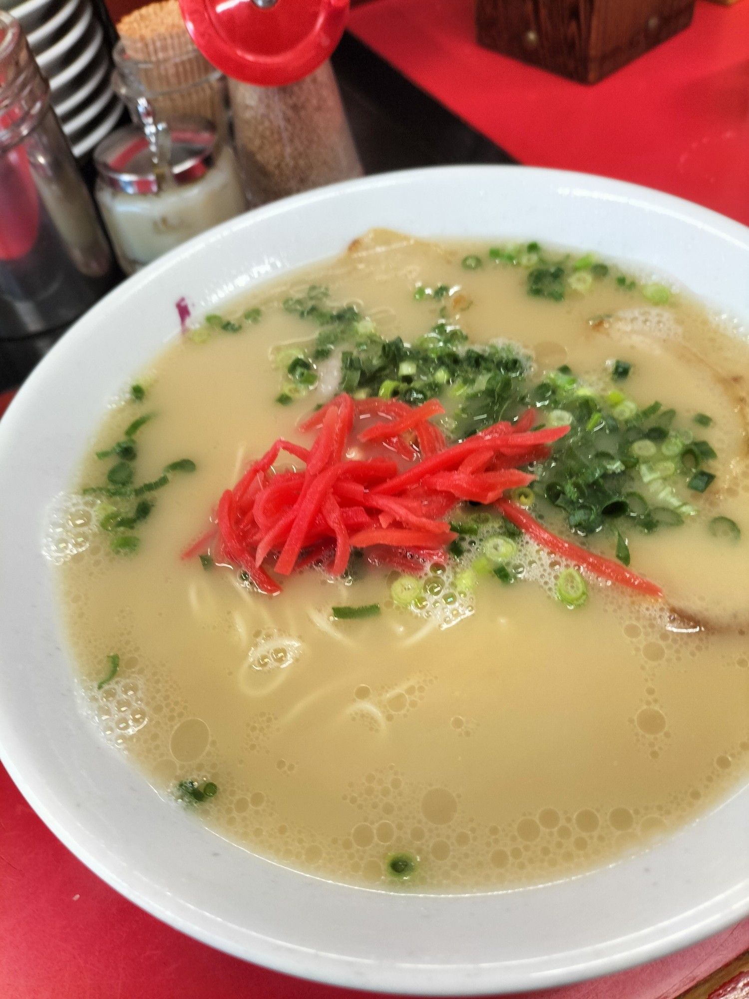 豚骨ラーメン