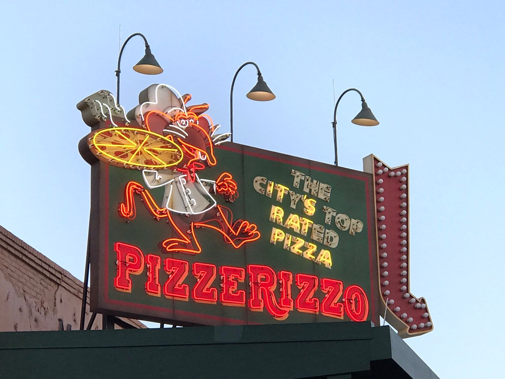 Sign for PizzeRizzo in Florida.