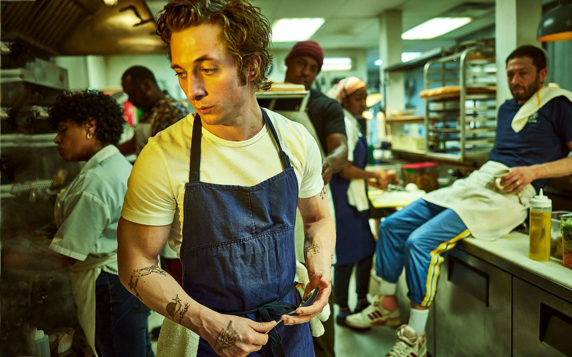 Carmen « Carmy » Berzatto (Jeremy Allen White) a quitté son poste dans un restaurant étoilé pour prendre les commandes du deli familial. Photo Frank Ockenfels/FX Networks