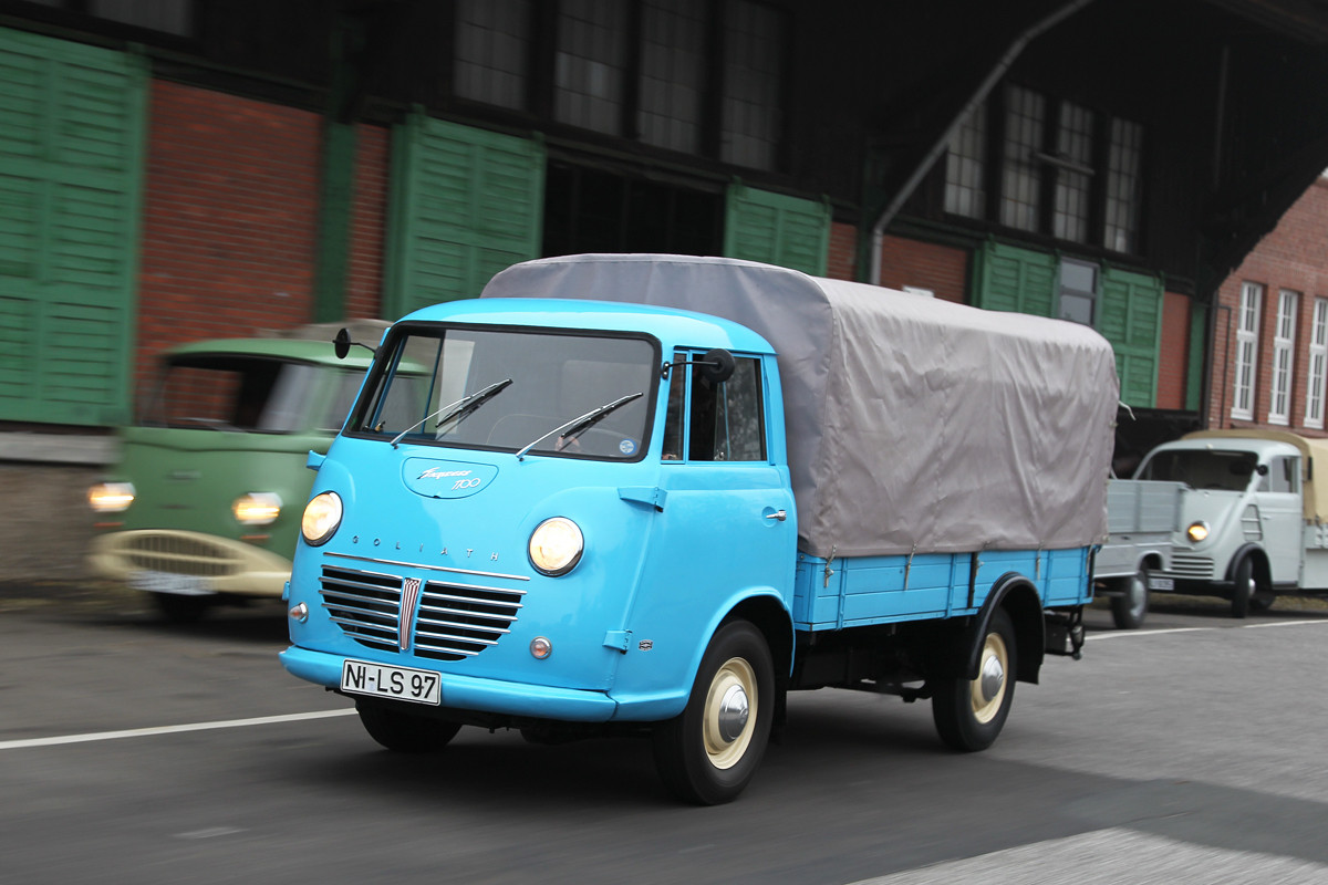 blue 1961 Goliath Express 1100 truck driving photo by Uli Sonntag at auto bild klassik