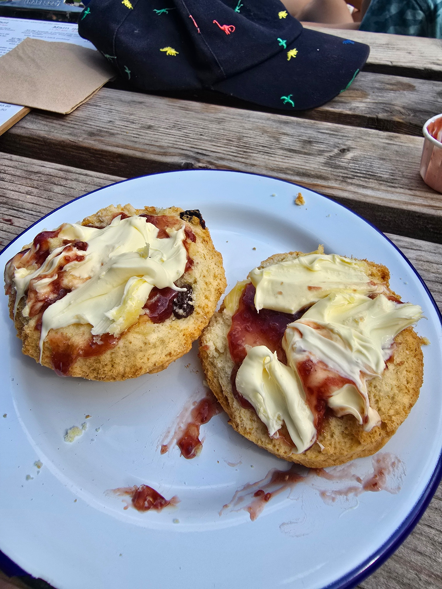 A scone 