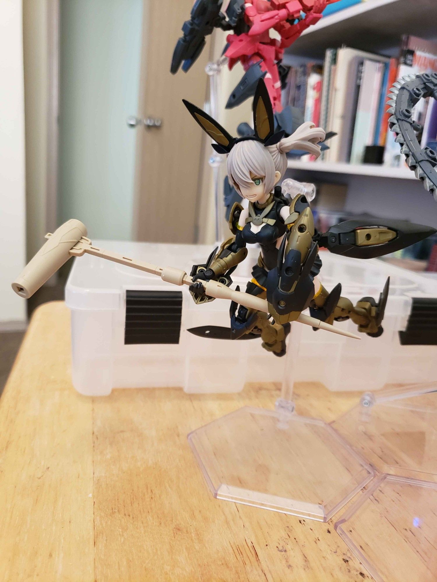 Bandai 30 Minutes Sisters model Tukirna-Diearth wielding her signature mochi hammer