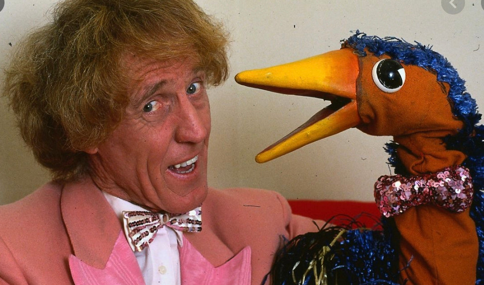 Rod Hull and his puppet Emu.