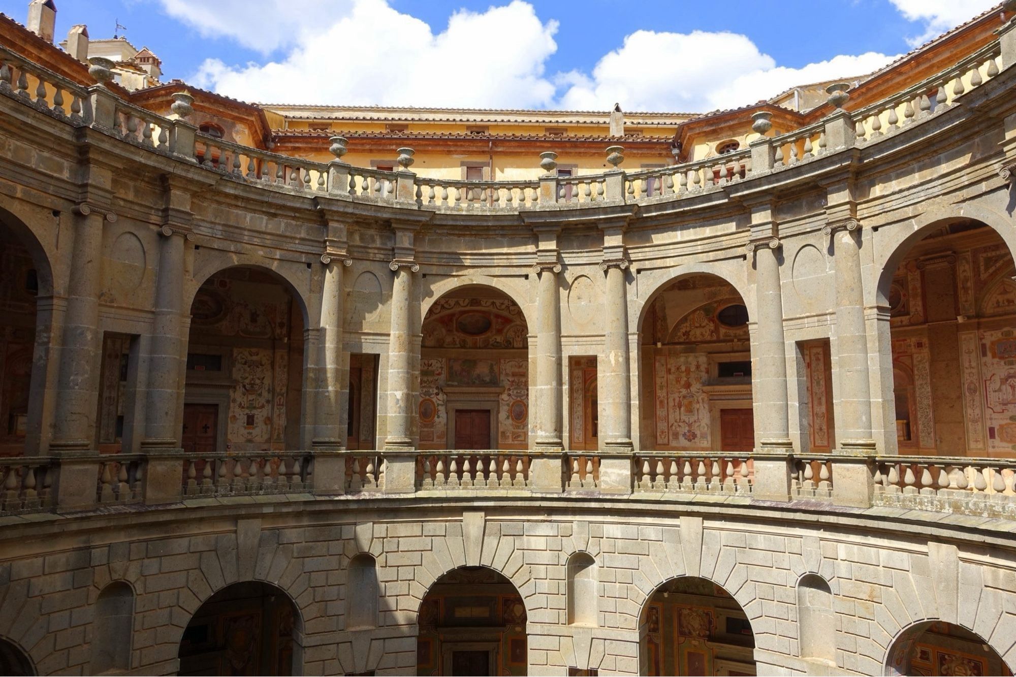 Giacomo Barozzi da Vignola, great Italian Mannerist
architect, whose two publications helped define classical canon, born #OTD 1507; designed Villa Farnese Caprarola 1559-1573 & contributed to Palazzo Farnese Rome.