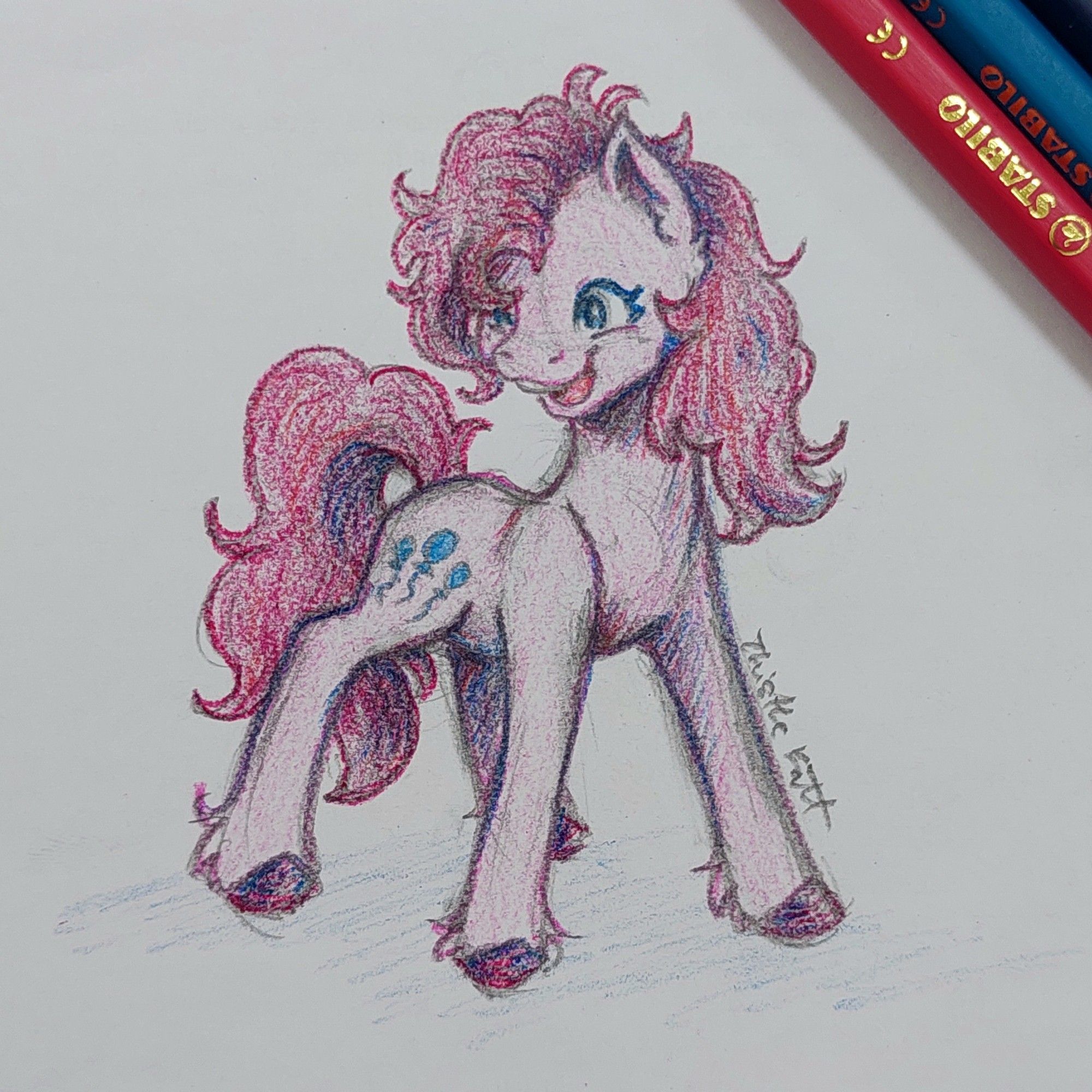 Look tis Pinkie Pie, the pink pony with pink poofy hair