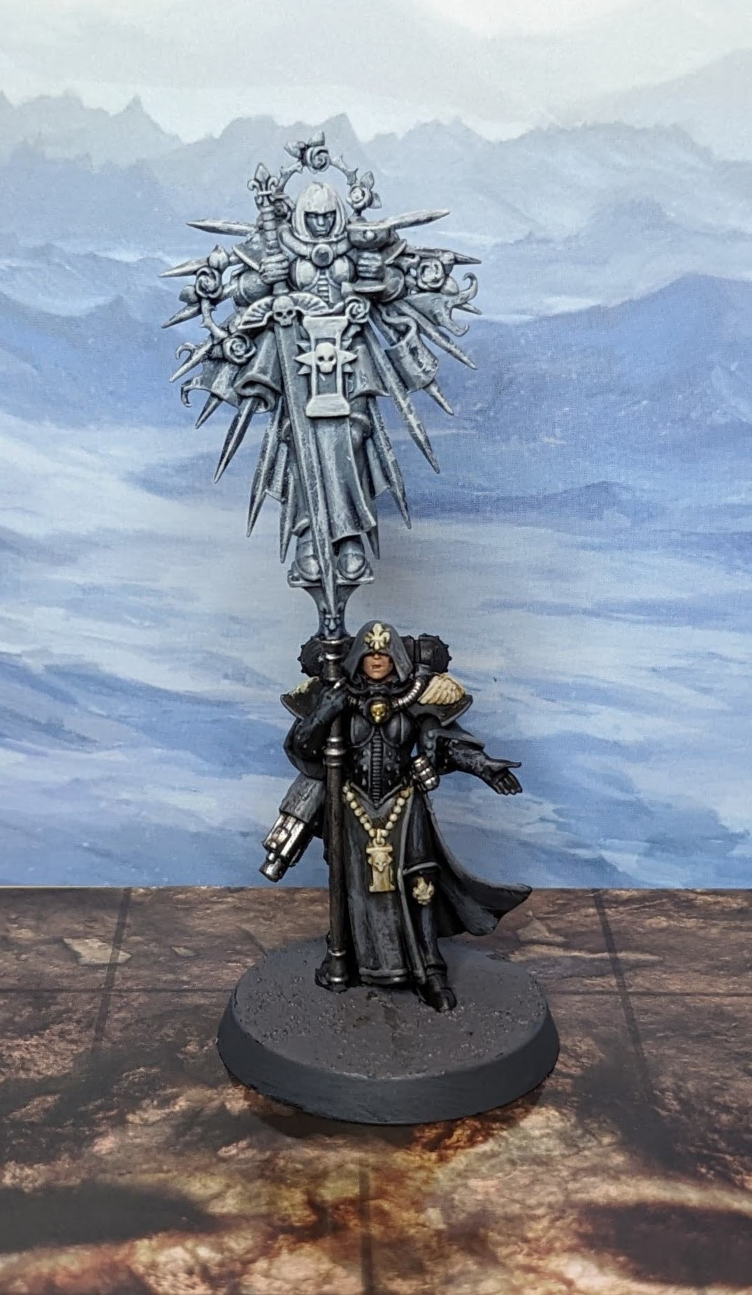 An adepta Sororitas Imagifer 