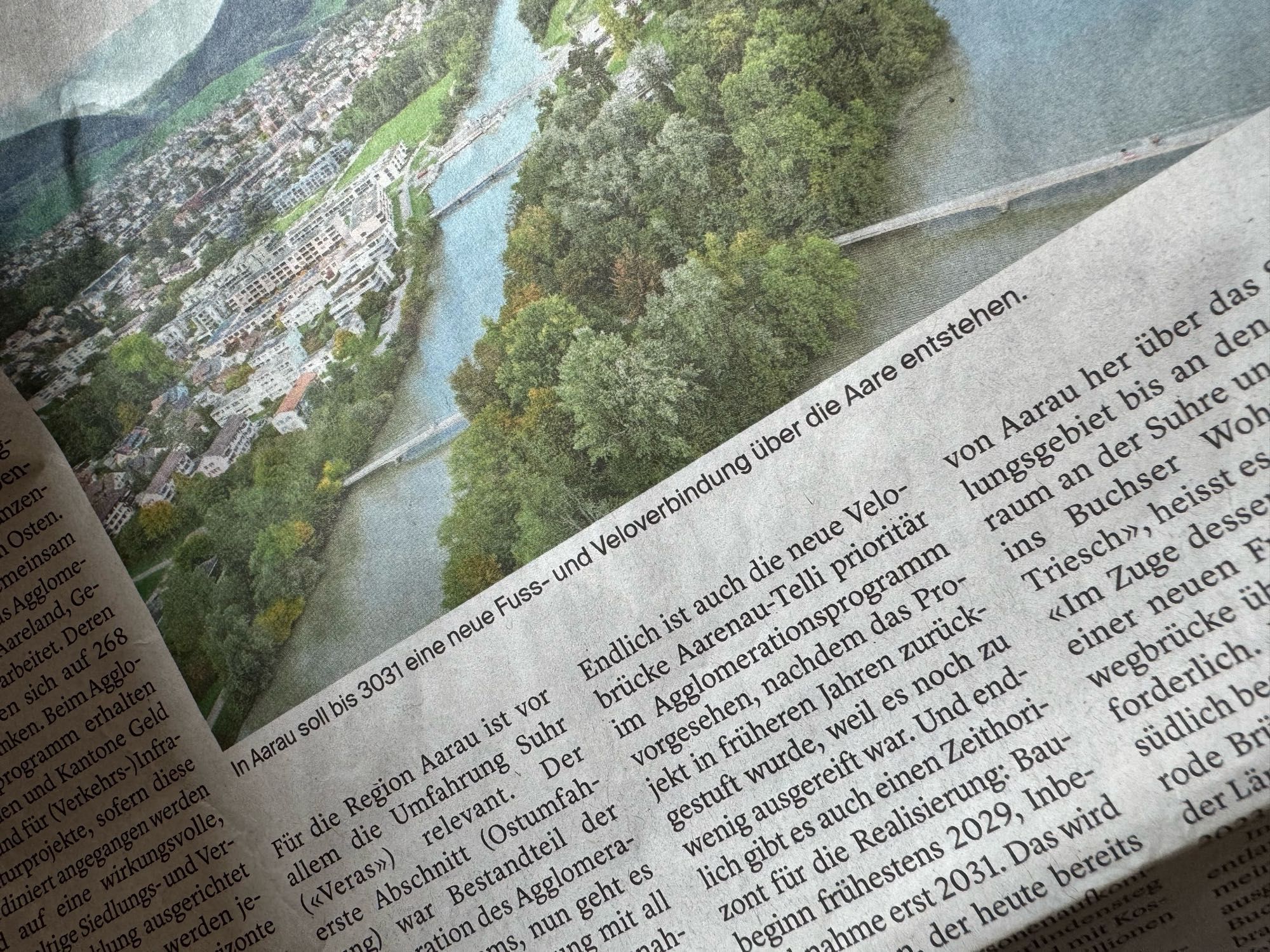 Bildunterschrift in der Aargauer Zeitung: In Aarau soll bis 3031 eine neue Fuss- und Veloverbindung über die Aare entstehen.