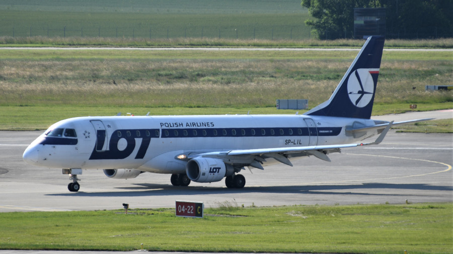 Embraer E170