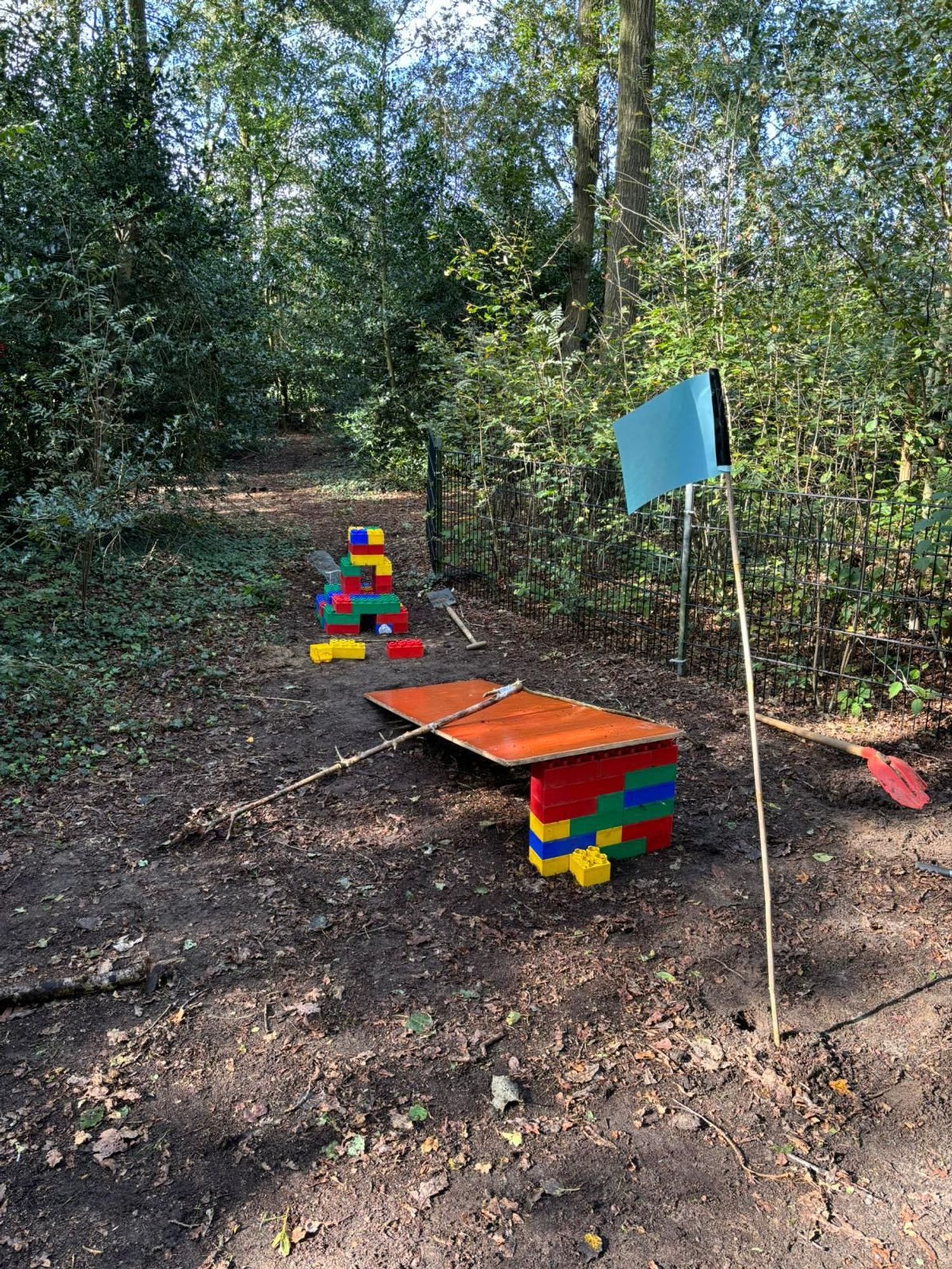 Minigolfbaan in het bos