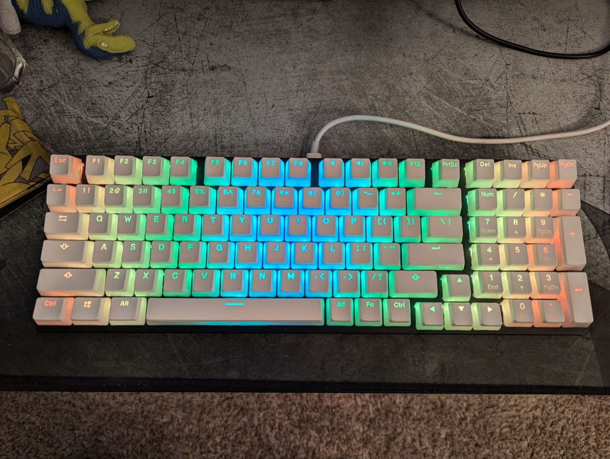 keyboard with white keys rgb