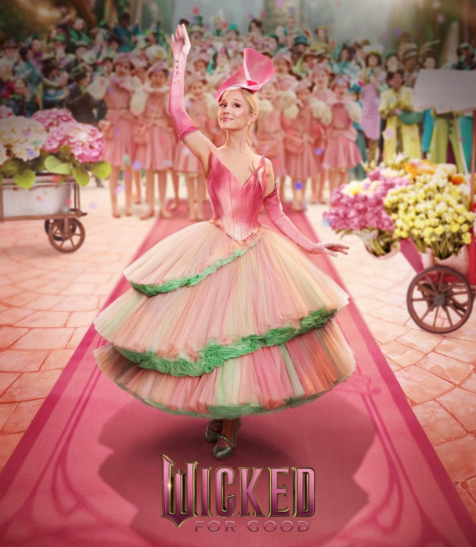 Ariana grande as Glinda for wicked for good also looking very cunty