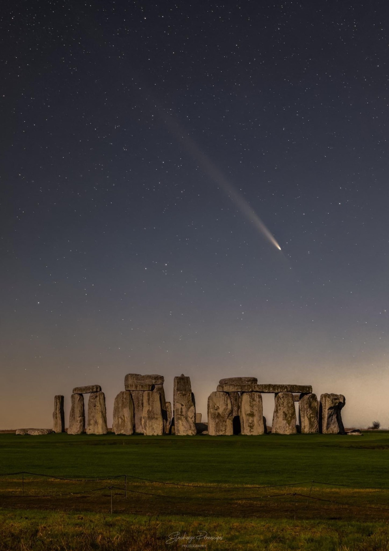 Comet C/2023 Tsuchinshan-ATLAS over Stonehenge: from Nick Bull