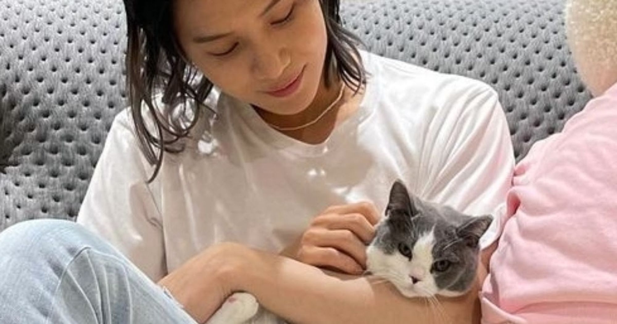 Lee Taemin and cat