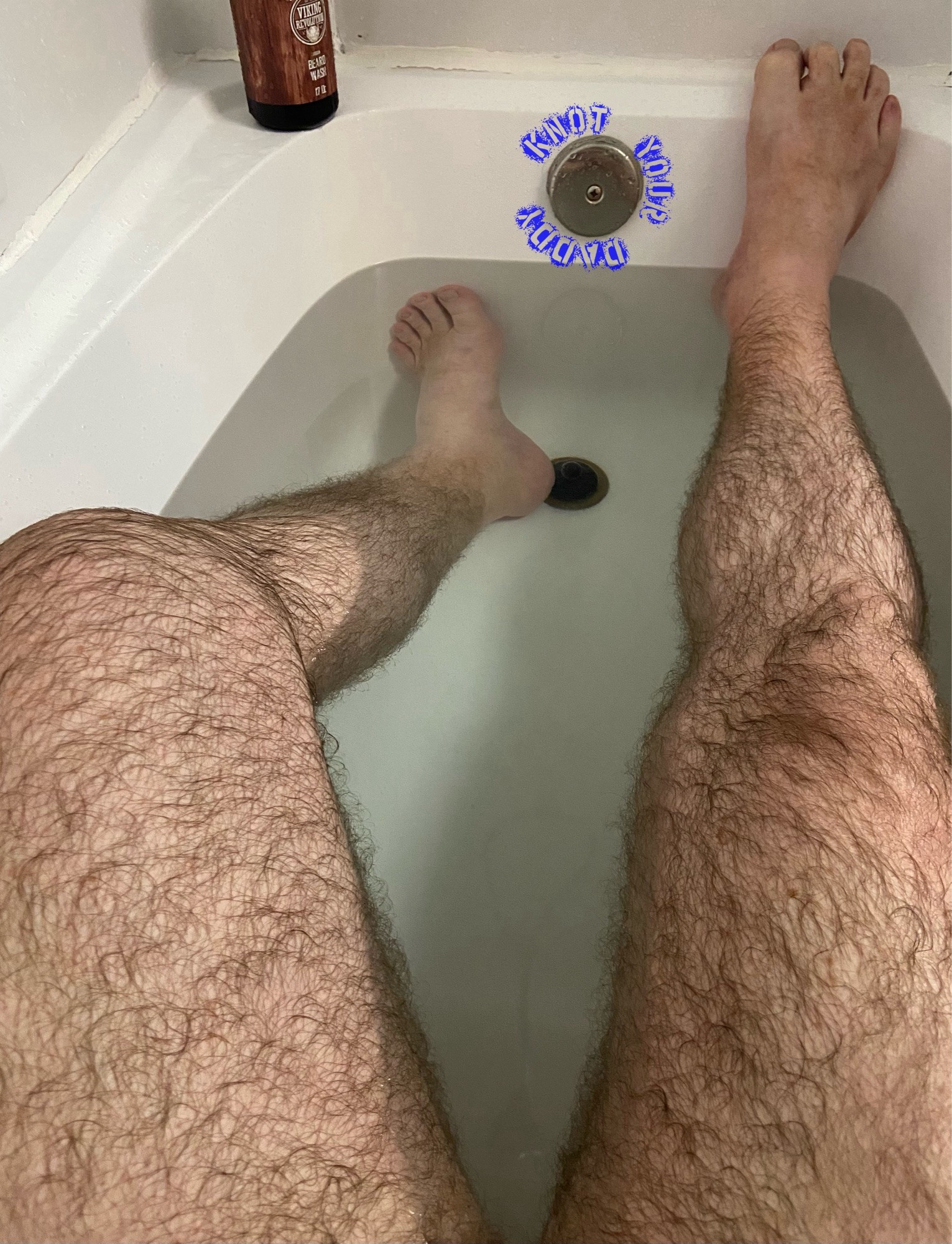 Hairy legs in the bath. Extra wide feet (11.5).