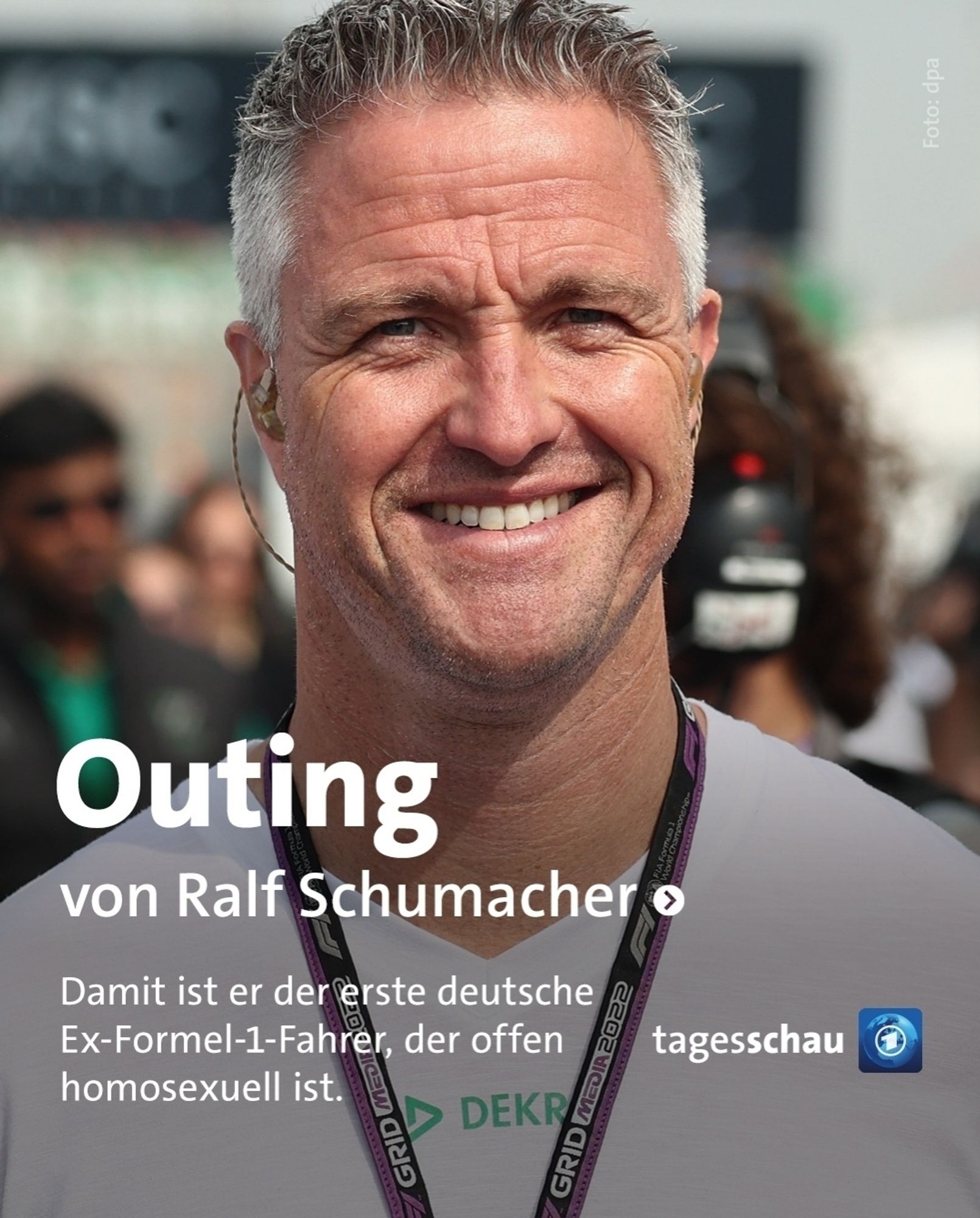 tagesschau Sharepic von Instagram, das Ralf Schumacher zeigt:
Outing
von Ralf Schumacher

Damit ist er der erste deutsche
Ex-Formel-1-Fahrer, der offen
homosexuell ist.