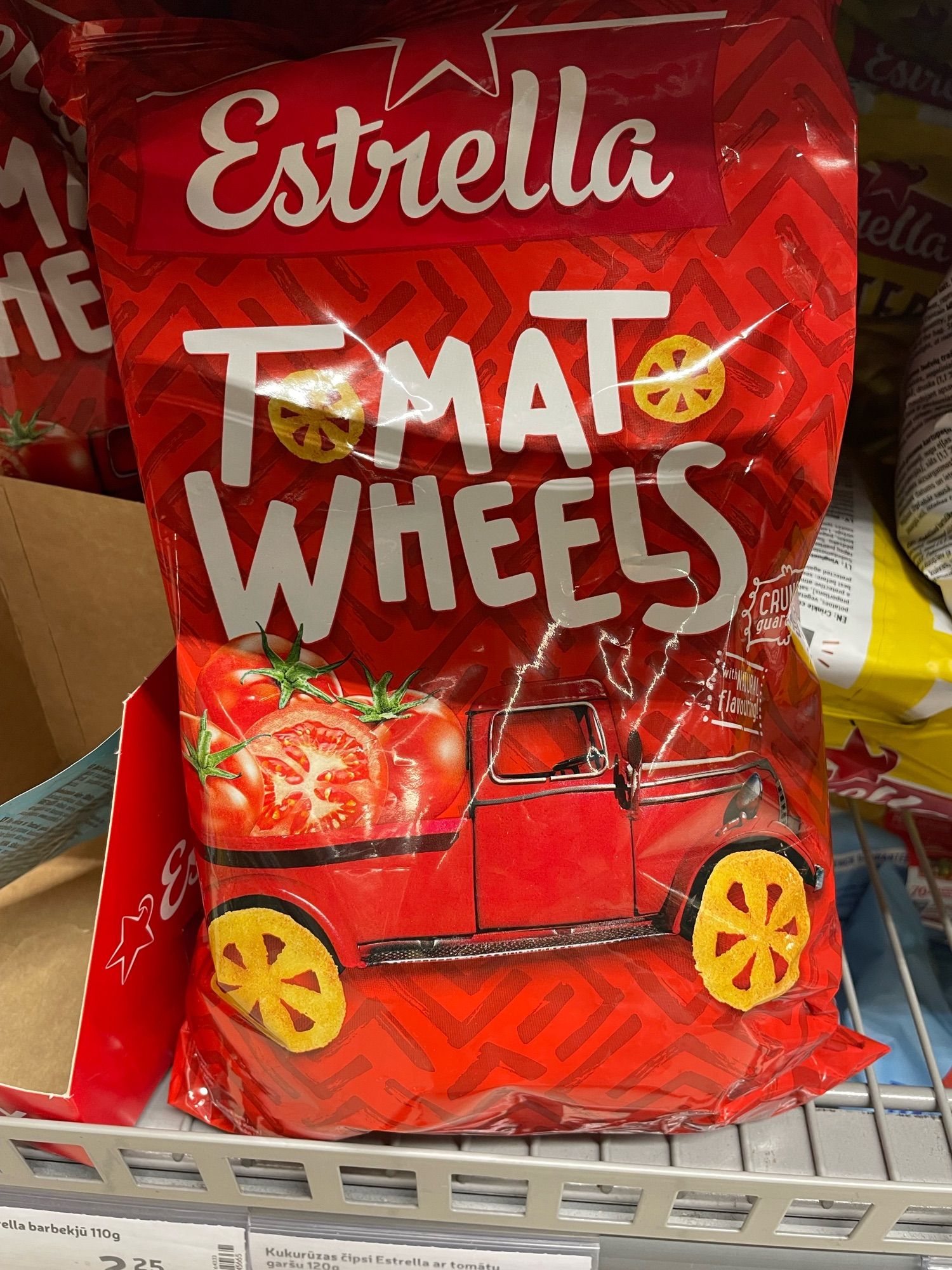 Tomato flavoured snack