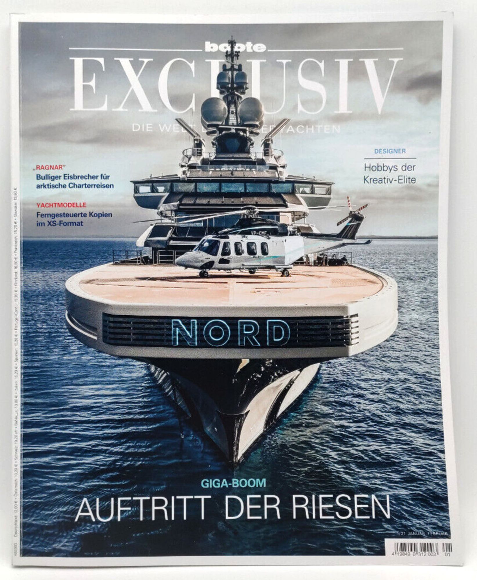 Cover von "Boote Exclusiv", man sieht einen ausgedacht wirkenden Kahn mit allem möglichem Niffnaff, vier Radar-Dome, Shit der aussieht wie Kanonen, einen Business-Tier Passagierhelikopter und eine Brücke die so aussieht wie die Aussichtsplatform auf dem Drachenfels. Titelschlagzeile: "Giga-Boom: Auftritt der Riesen"