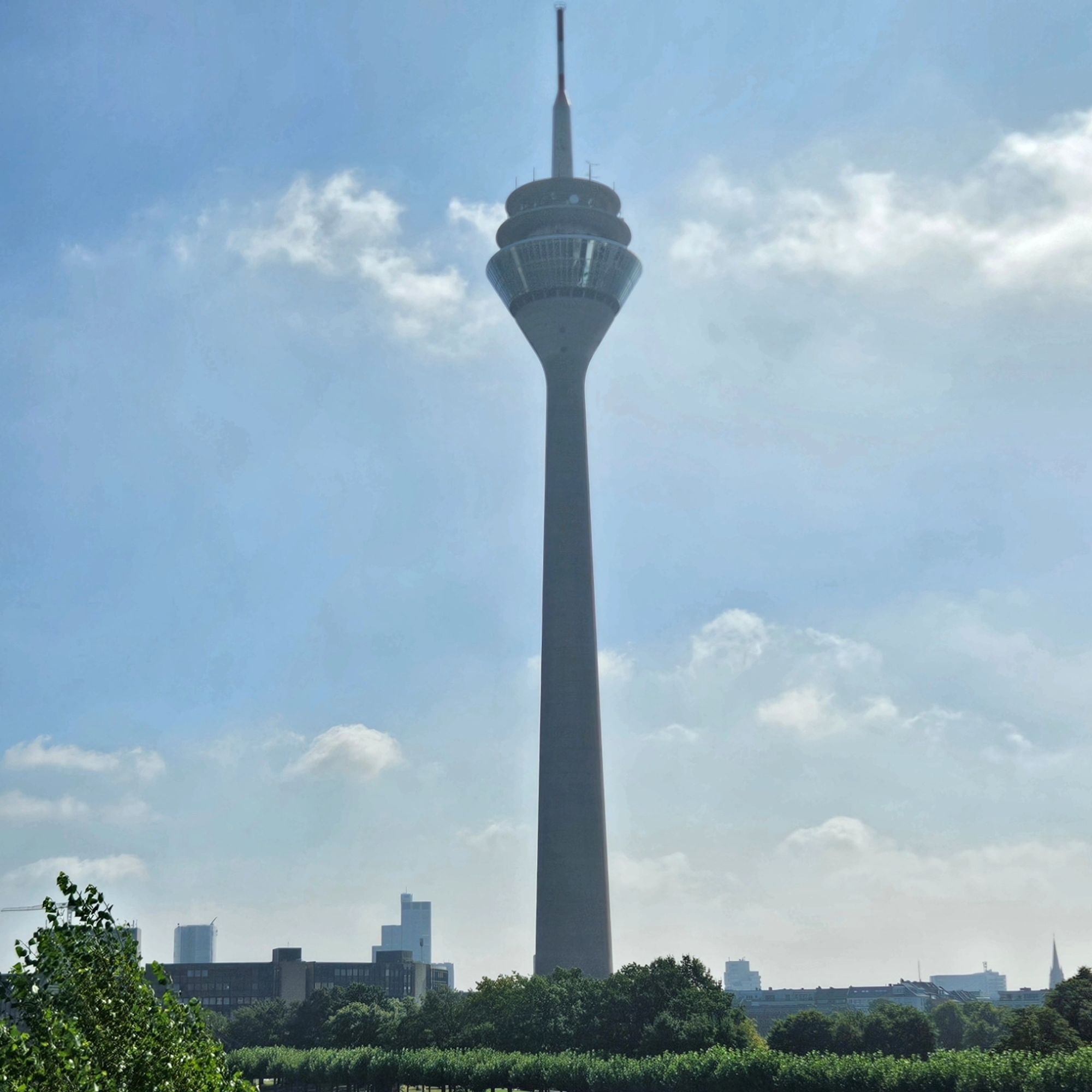 Düsseldorf Rheinturm