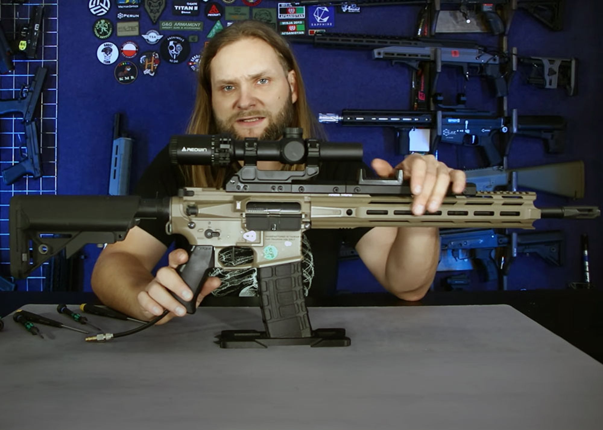 Ulat with the the Specna Arms Quick Change Scope Mount mounted on airsoft rifle