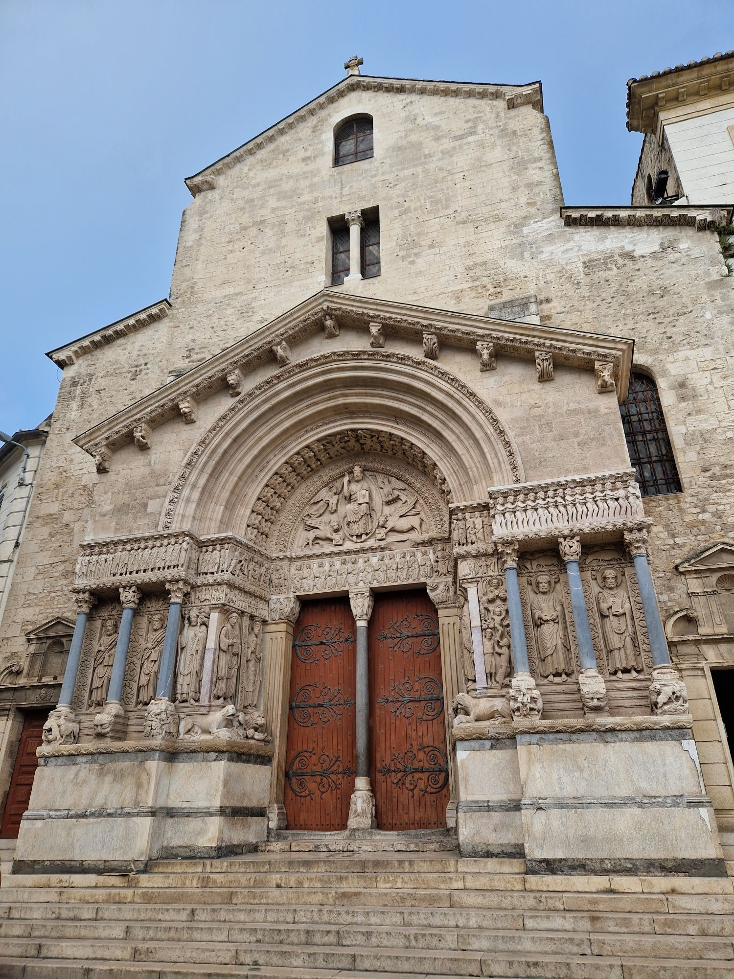 Arles, la Cathédrale Saint-Trophime.
Bouches-Du-Rhône