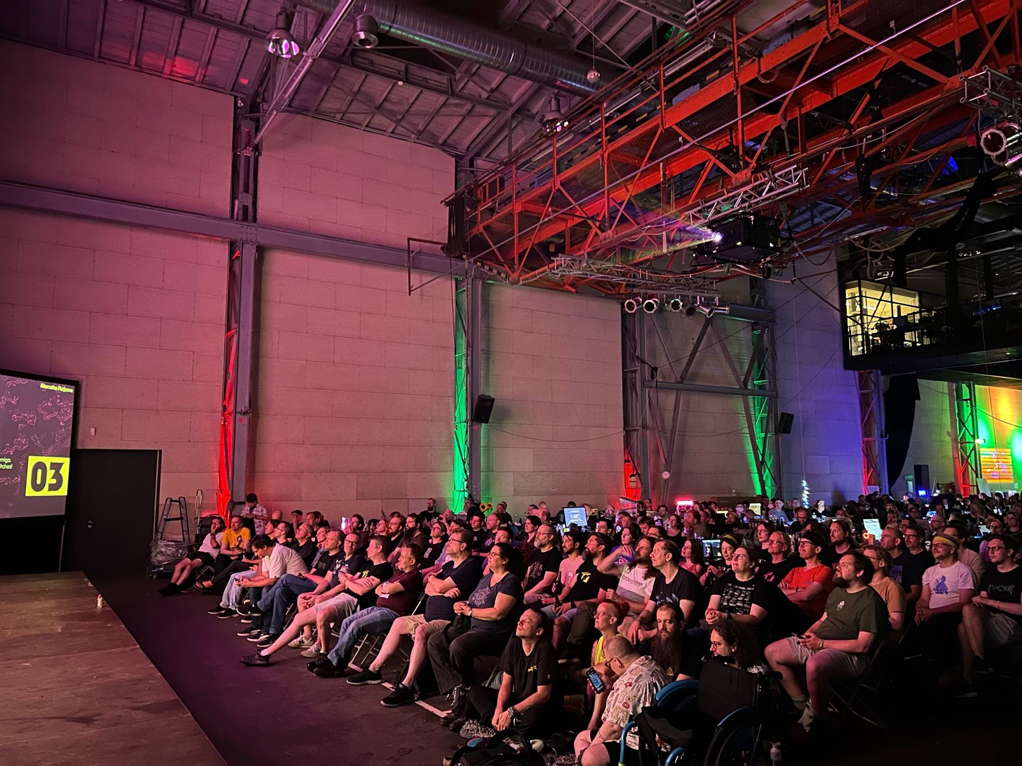 Evoke 2024 crowd during alternative platforms compo