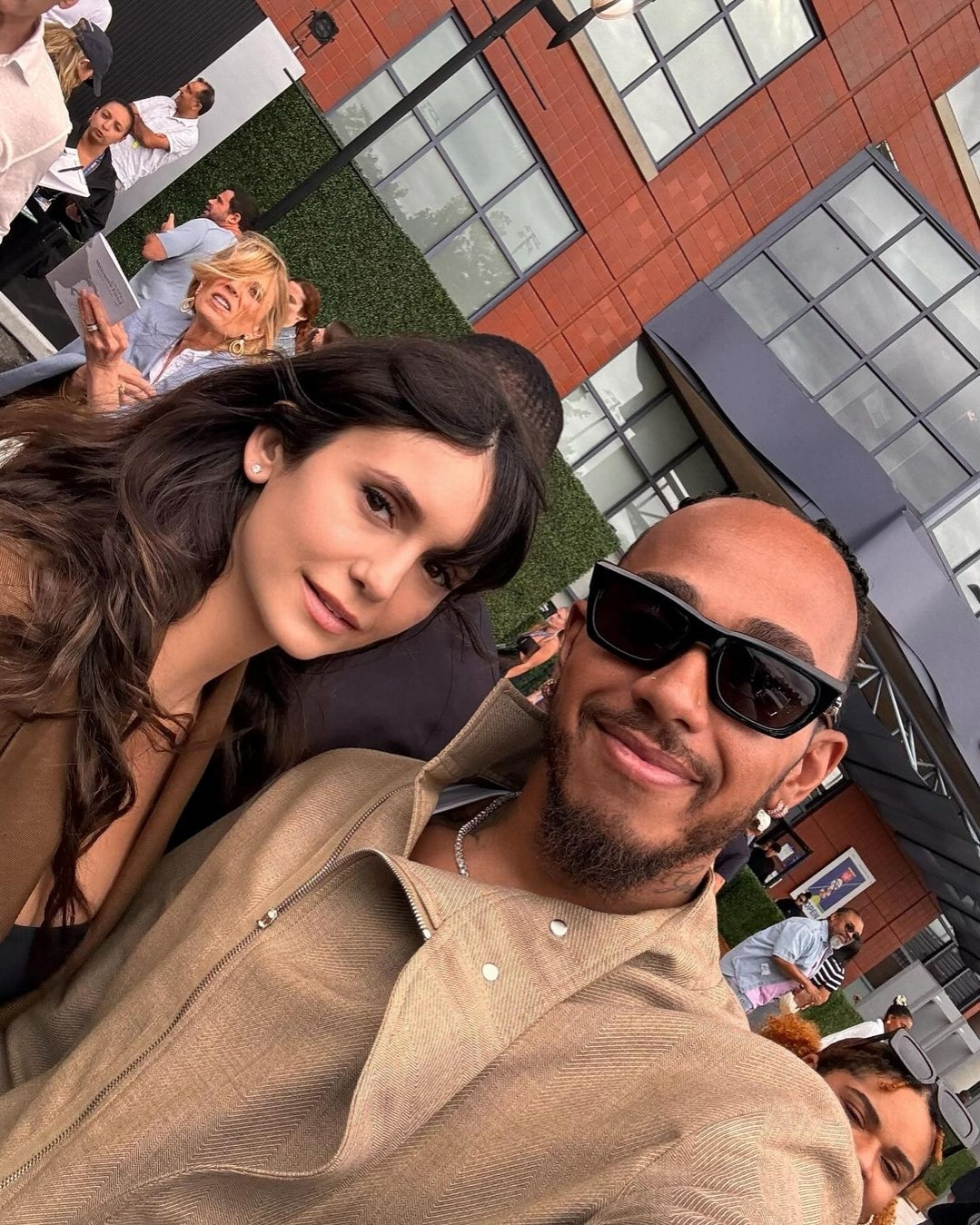 Lewis Hamilton and Nina Dobrev at the US Open in New York a few weeks ago 🗽🙂