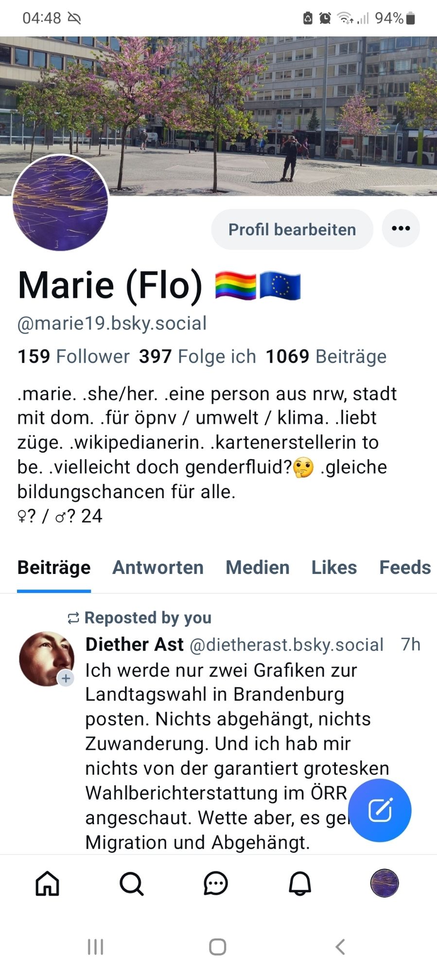 Mein Infotext auf Bluesky, bis gestern: ".marie. .she/her. .eine person aus nrw, stadt mit dom. .für öpnv / umwelt / klima. .liebt züge. .wikipedianerin. .kartenerstellerin to be. .vielleicht doch genderfluid?🤔 .gleiche bildungschancen für alle.
♀? / ♂? 24"