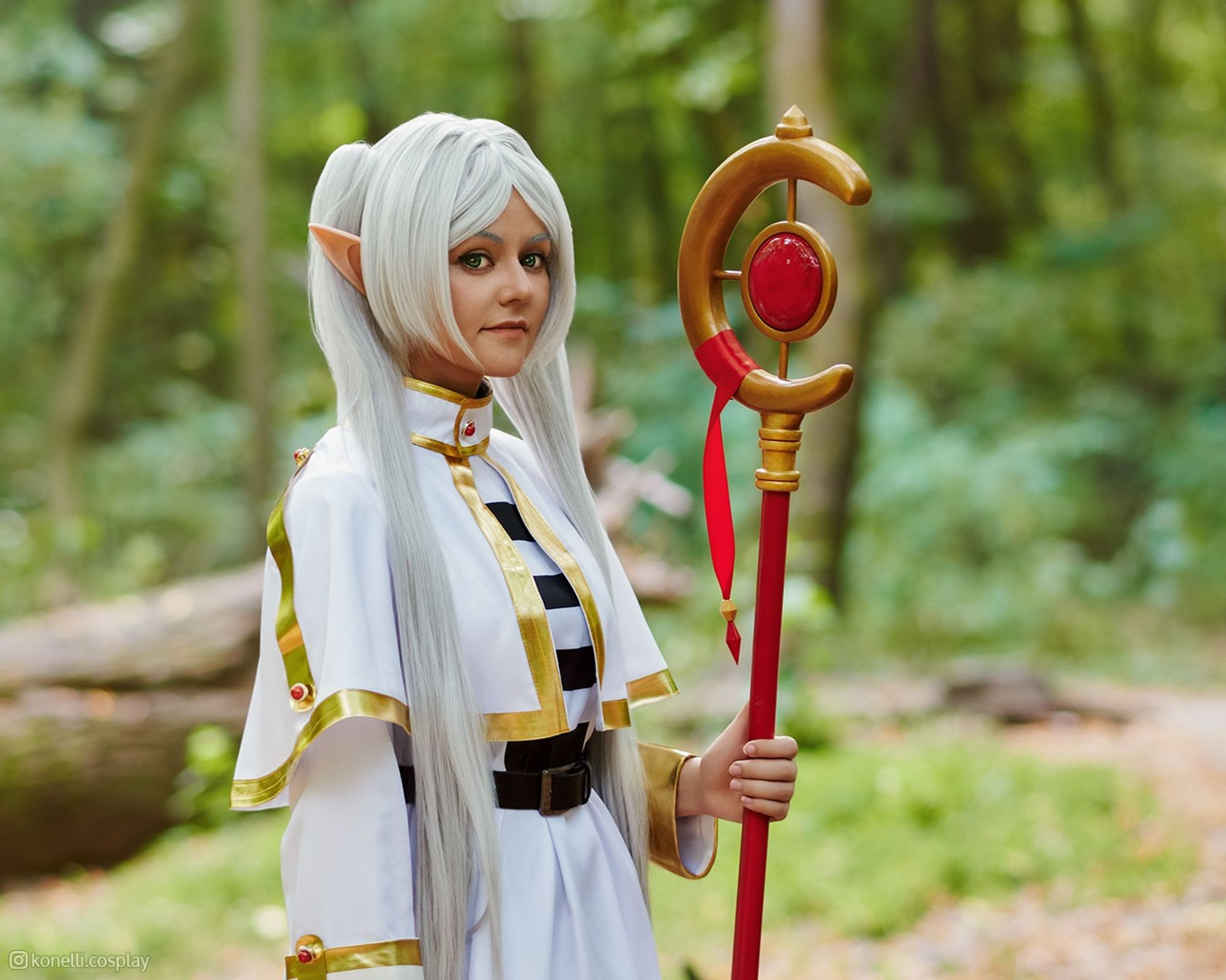 Frieren from Frieren: Beyond Journey's End anime/manga cosplay by Konelli